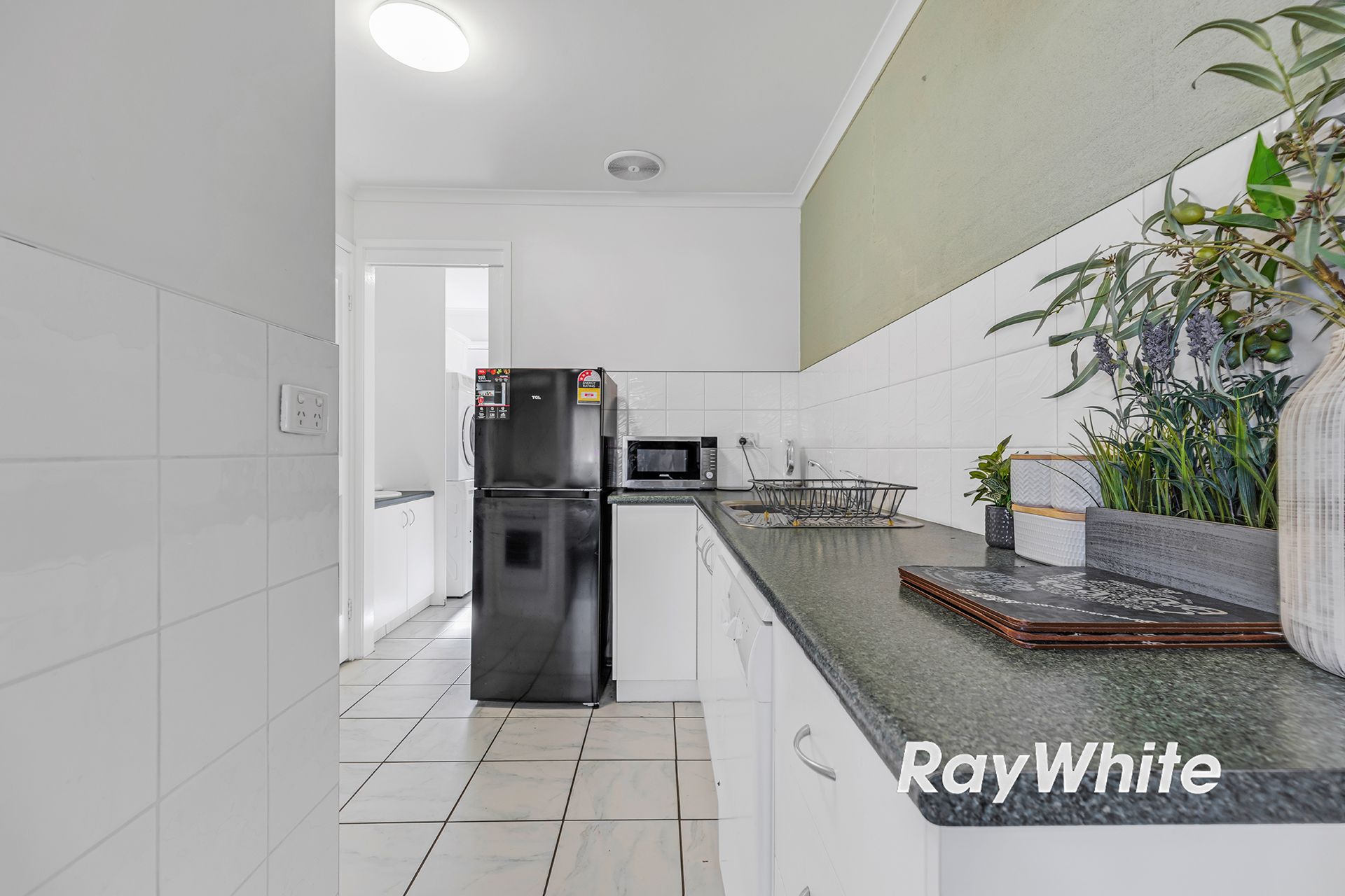 1-4/325 Maude Street — photo 6 of 18