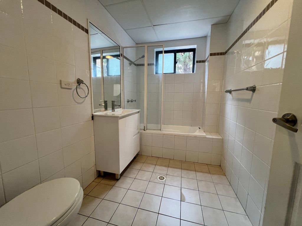 23/44-48 Cowper Street — photo 4 of 9