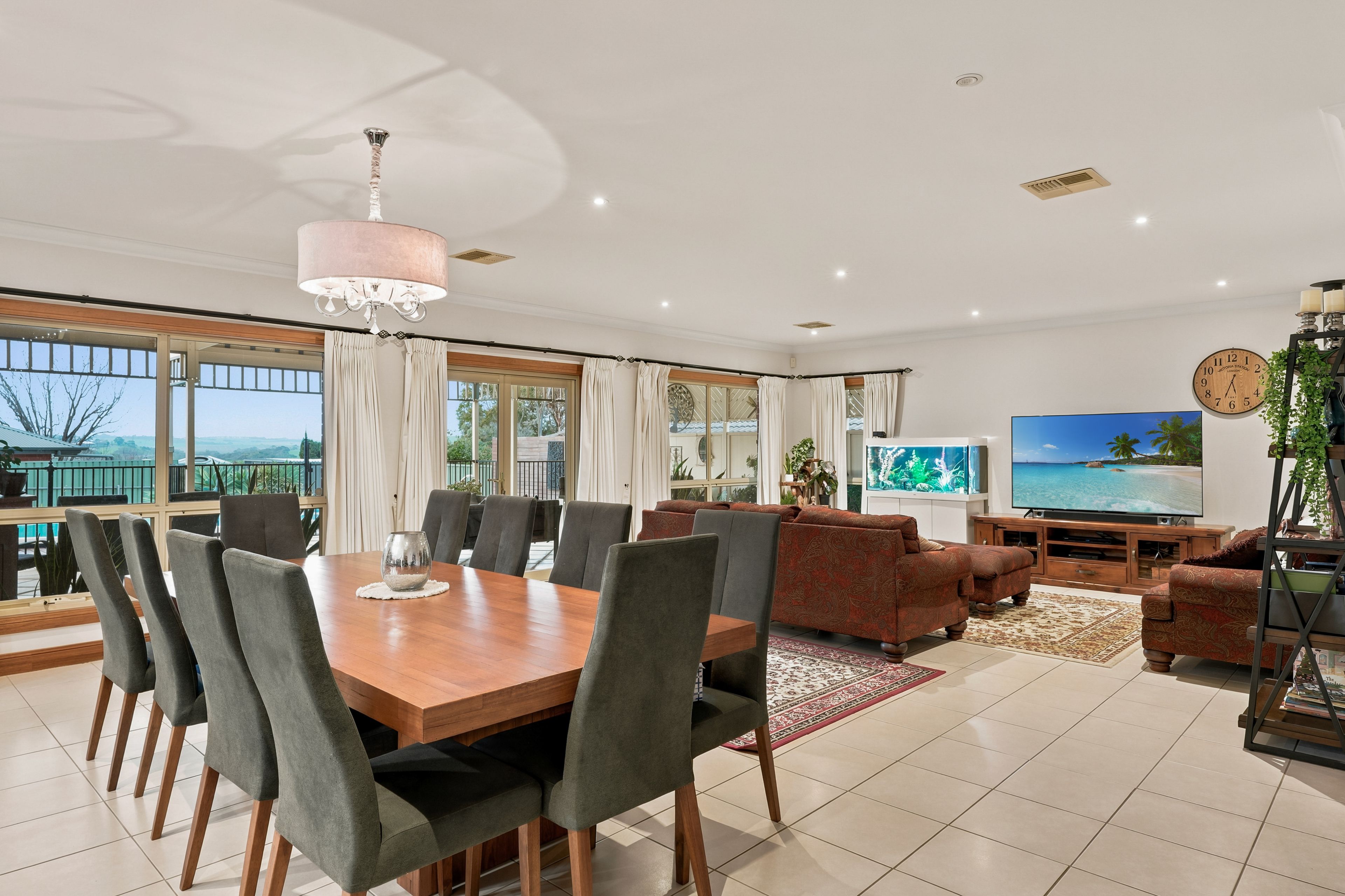 2 Carpentaria Way — photo 11 of 30