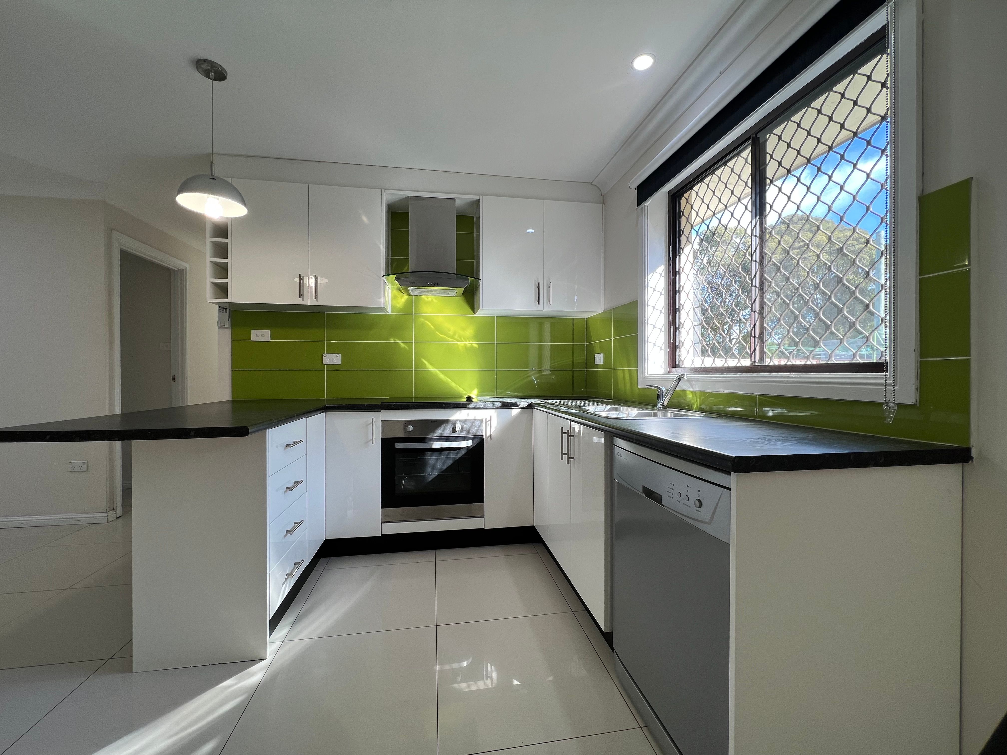2/2-4 Rance Road — photo 2 of 6