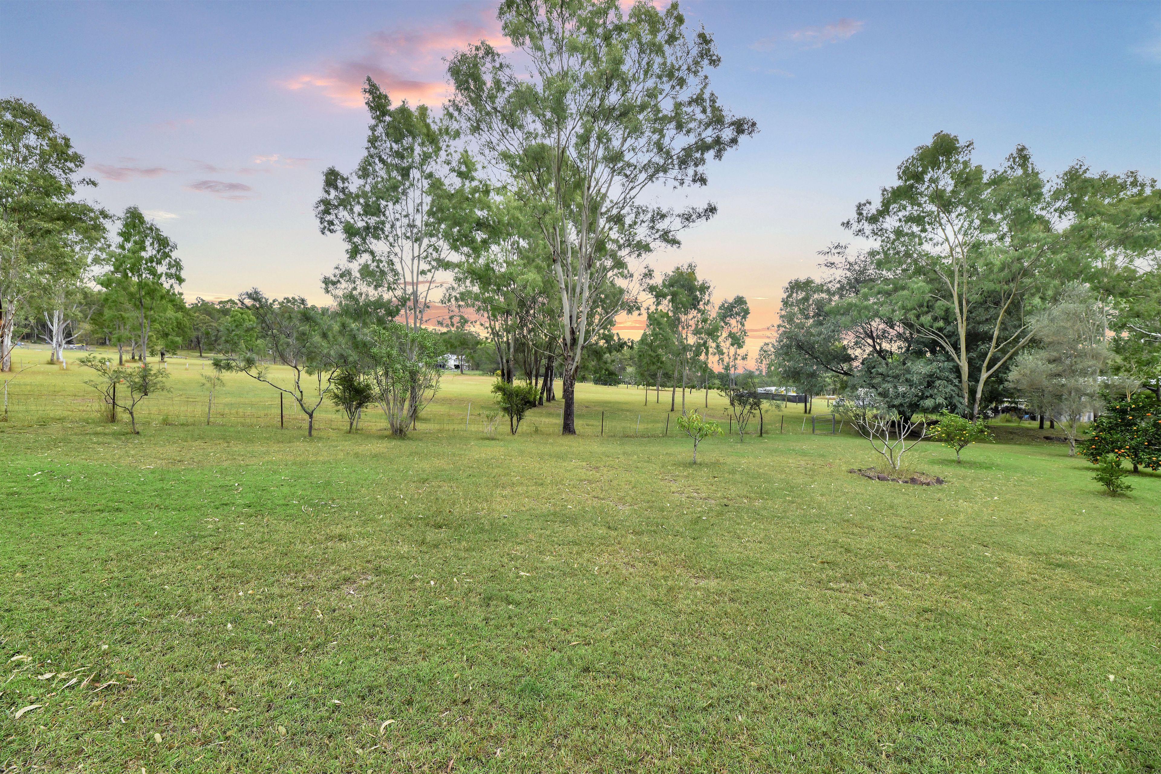 146 Charlwood Road — photo 28 of 29