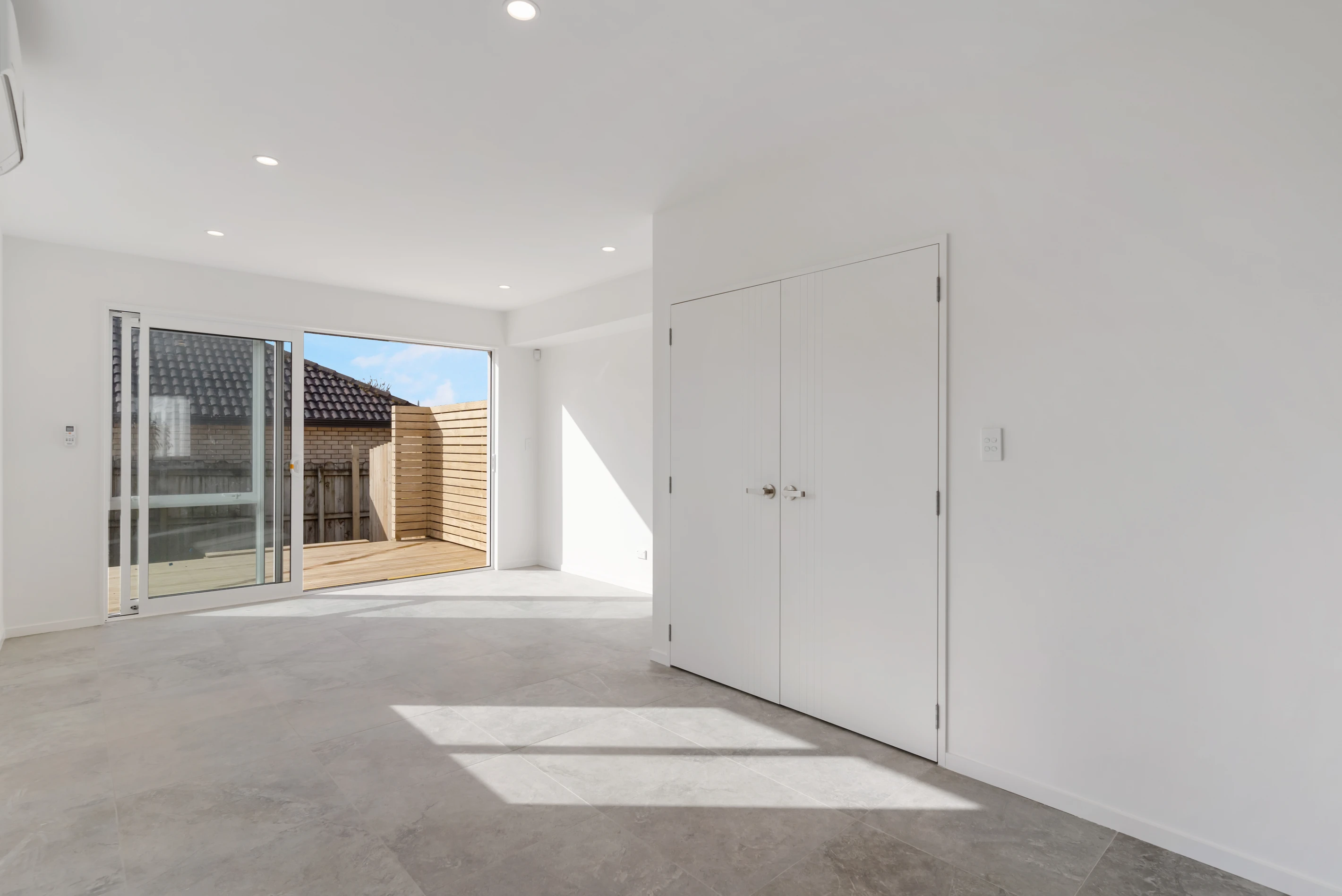 8/15 James Street, Mangere East, Manukau City