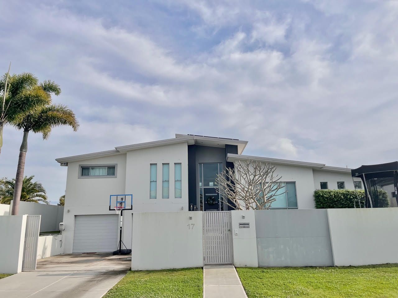 17 Rebholz Drive, Benowa, QLD 4217
