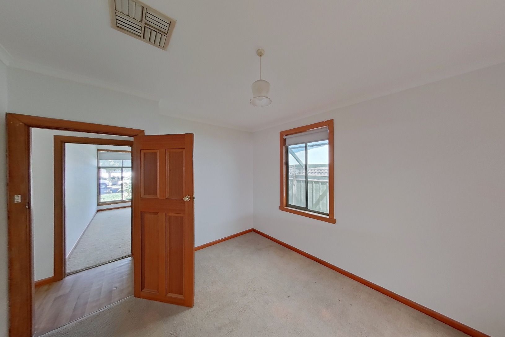 6 Hawdon Court — photo 8 of 13