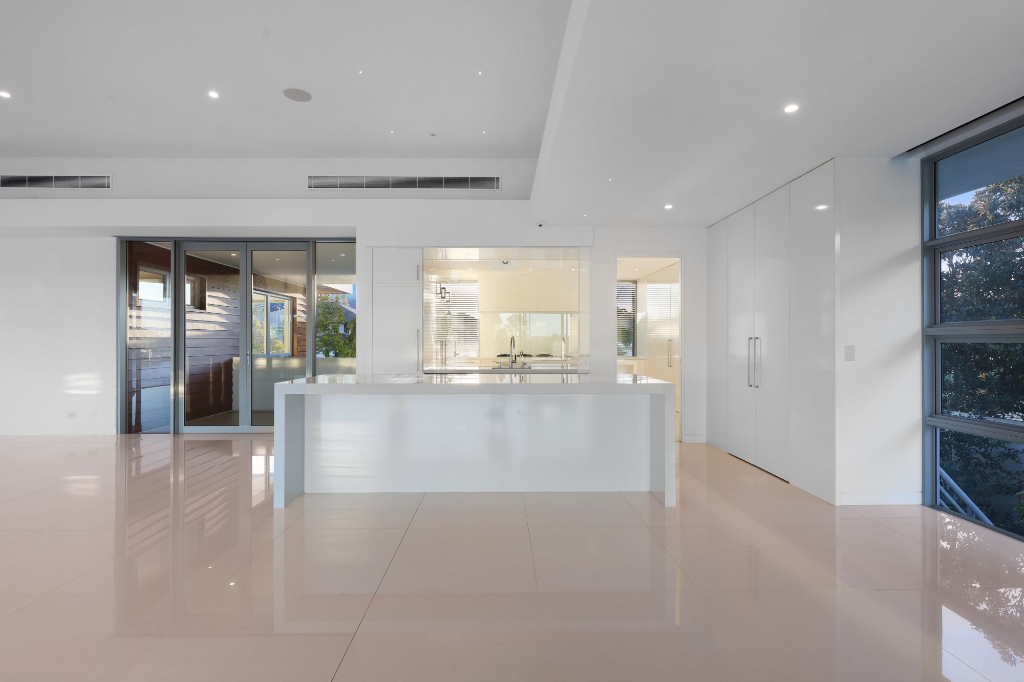 2102 The Circle — photo 4 of 24