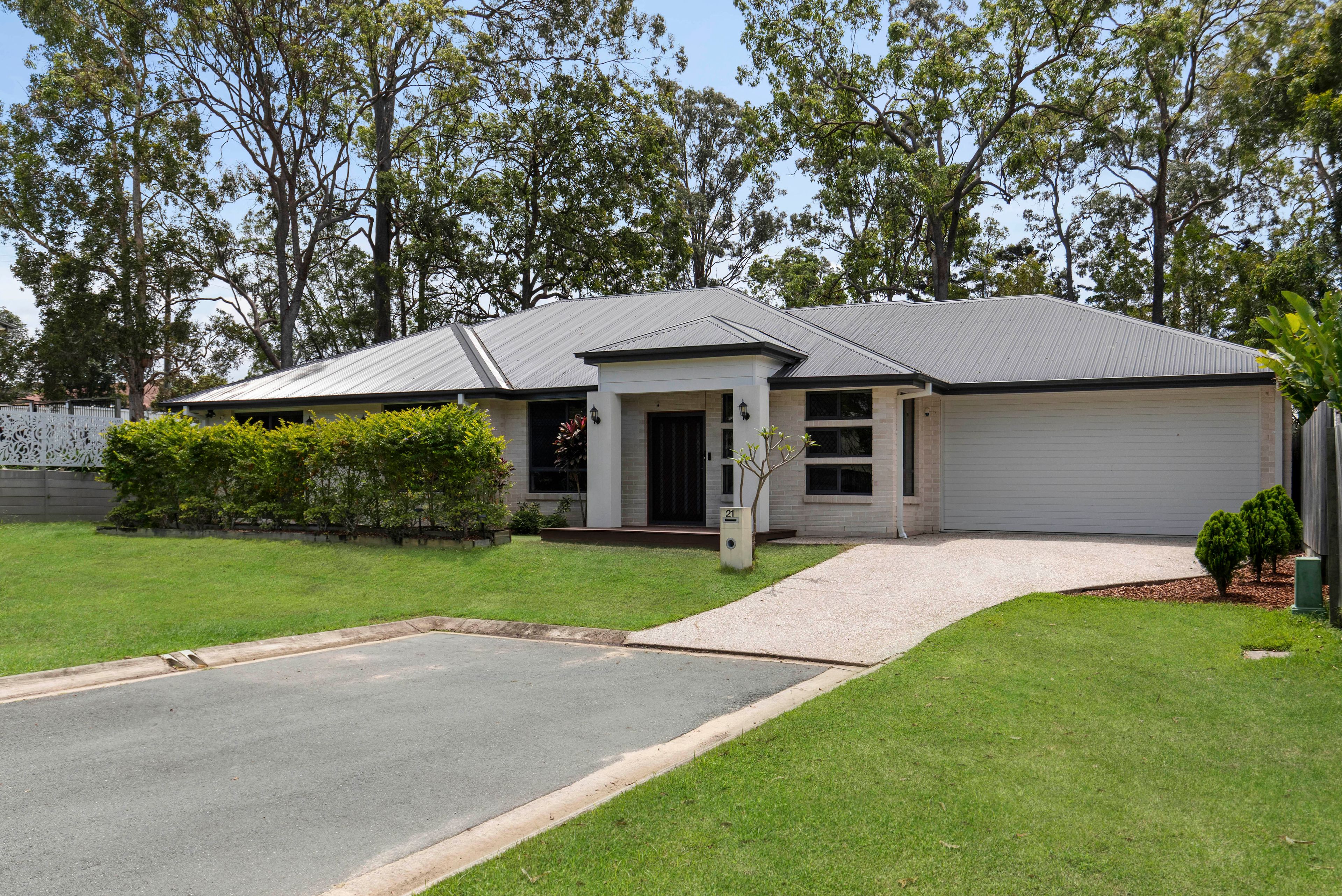 21 Sarsfield Place, Bridgeman Downs, QLD 4035