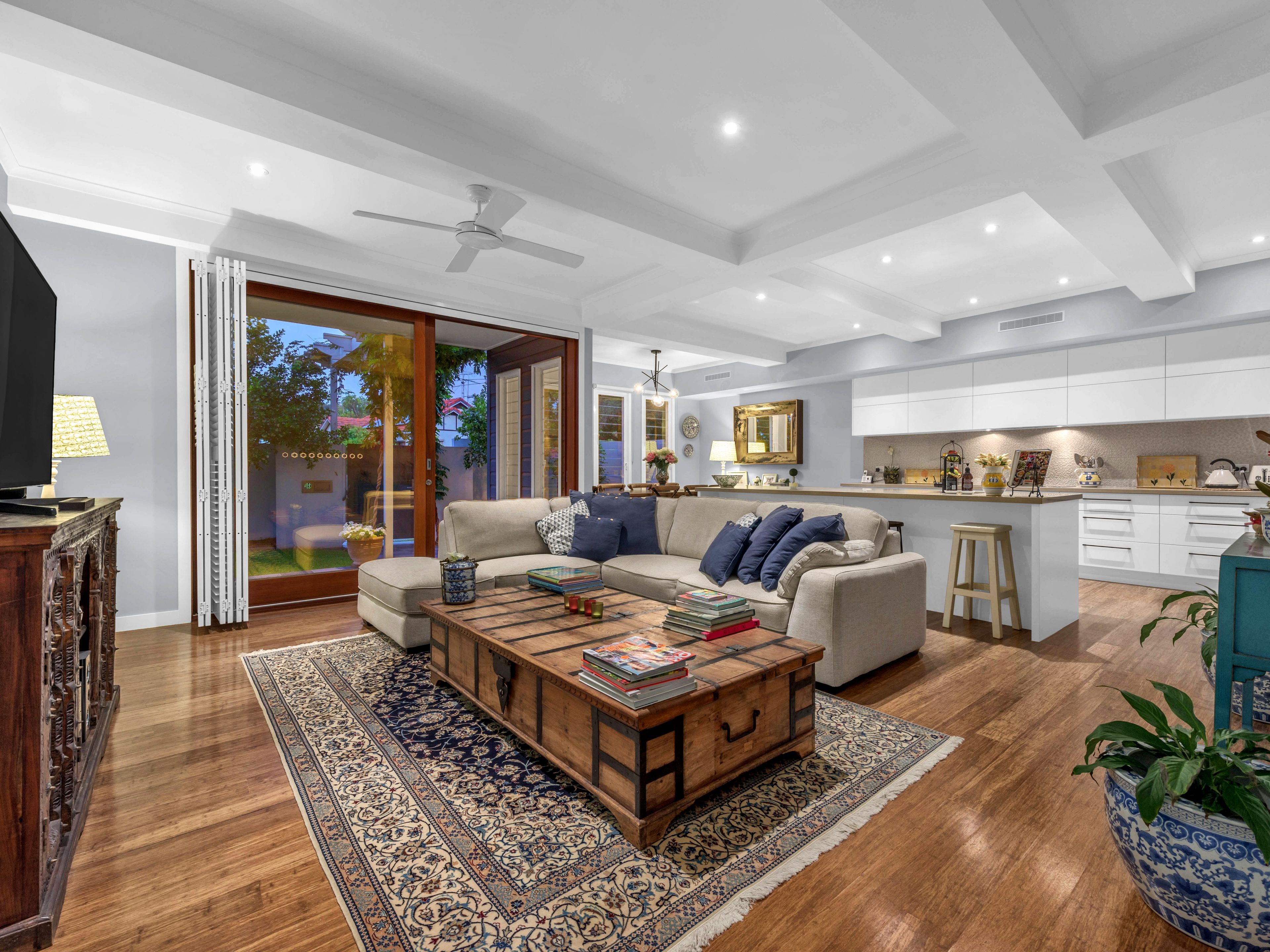 52 Lytton Road, Bulimba, QLD 4171
