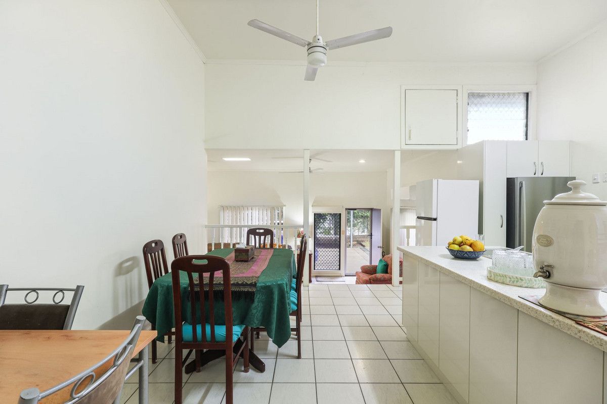 4 Green Street — photo 8 of 21