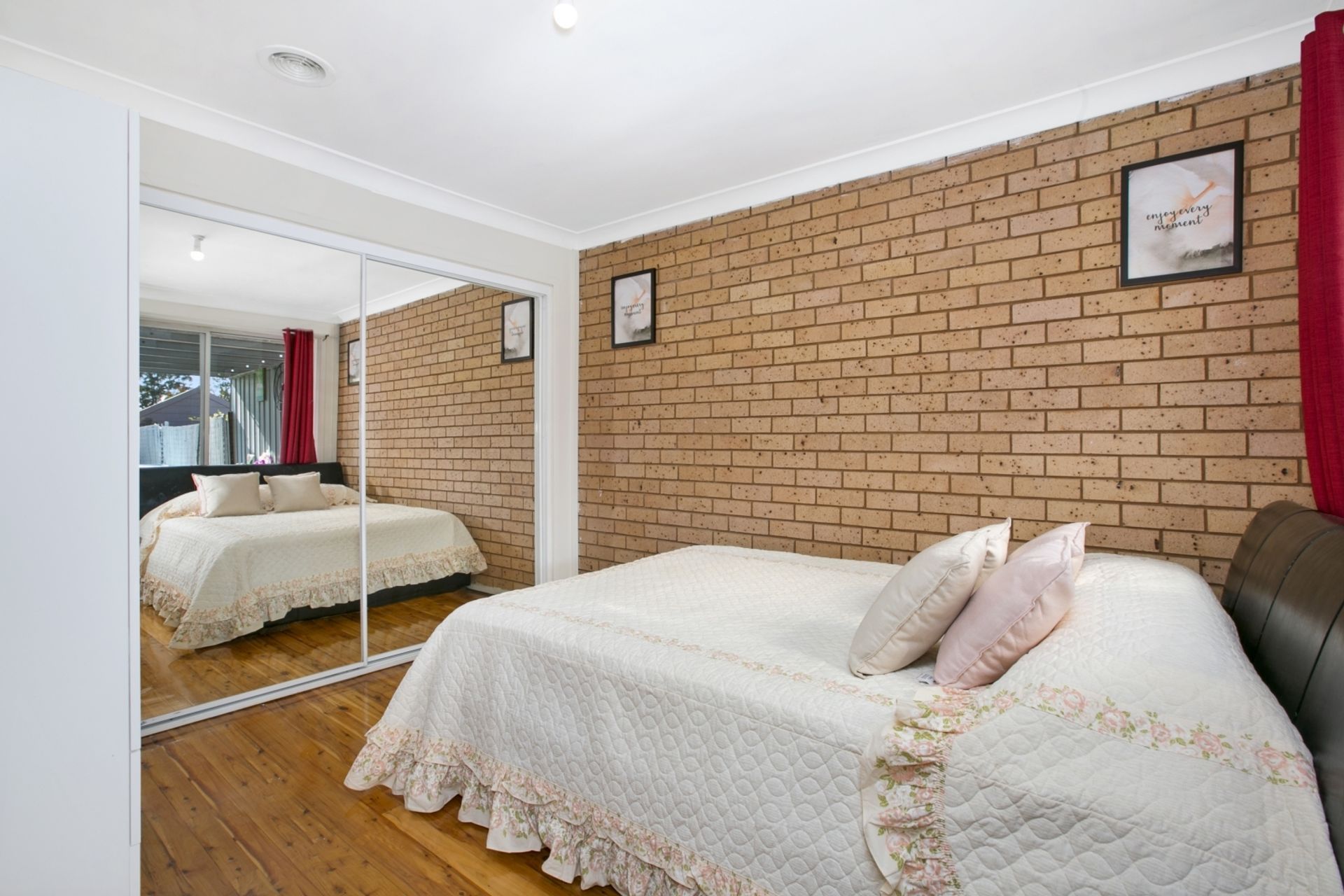 7 Campbell Close, Minto, NSW 2566