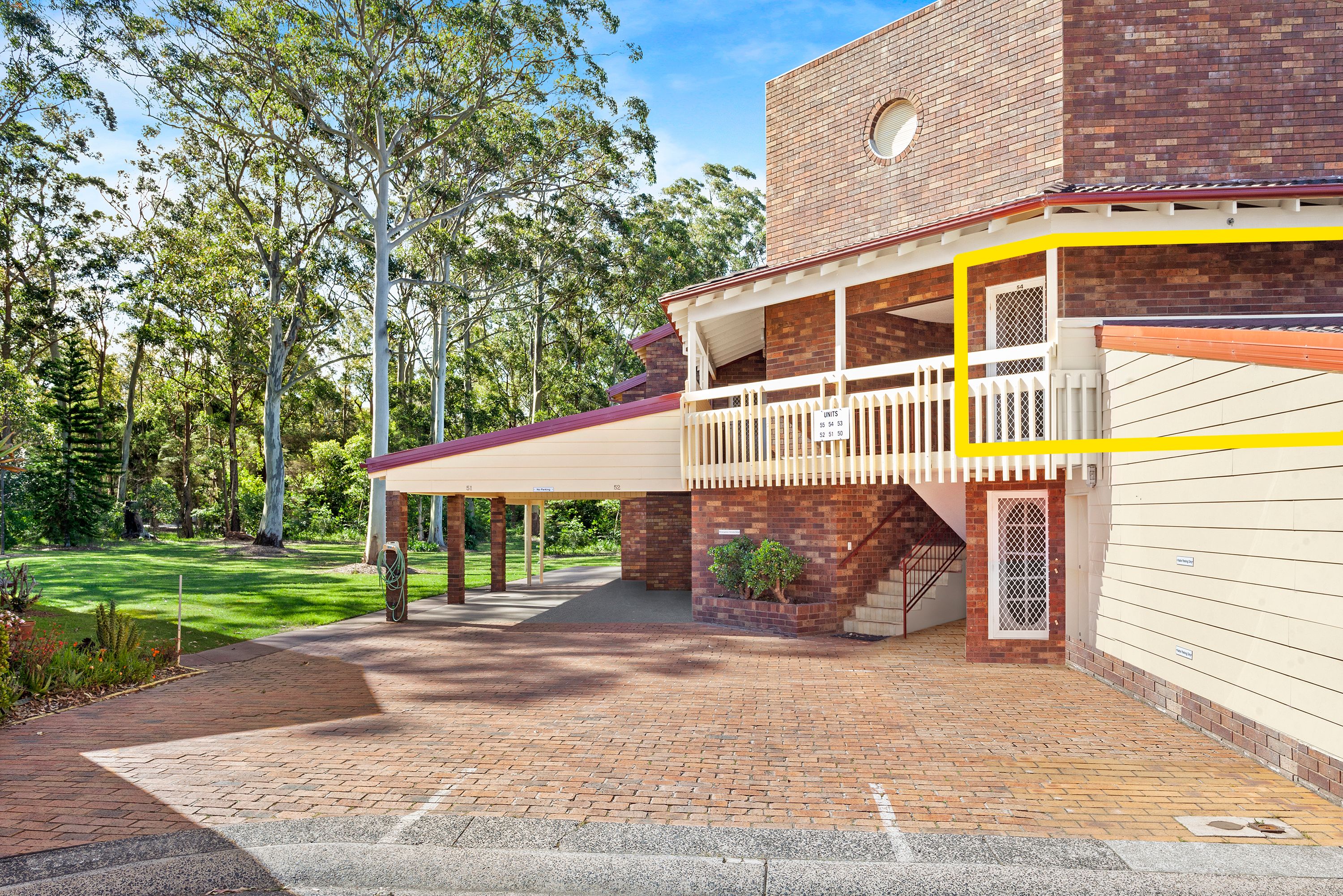 54/15 Lorraine Avenue — photo from Ray White Berkeley Vale