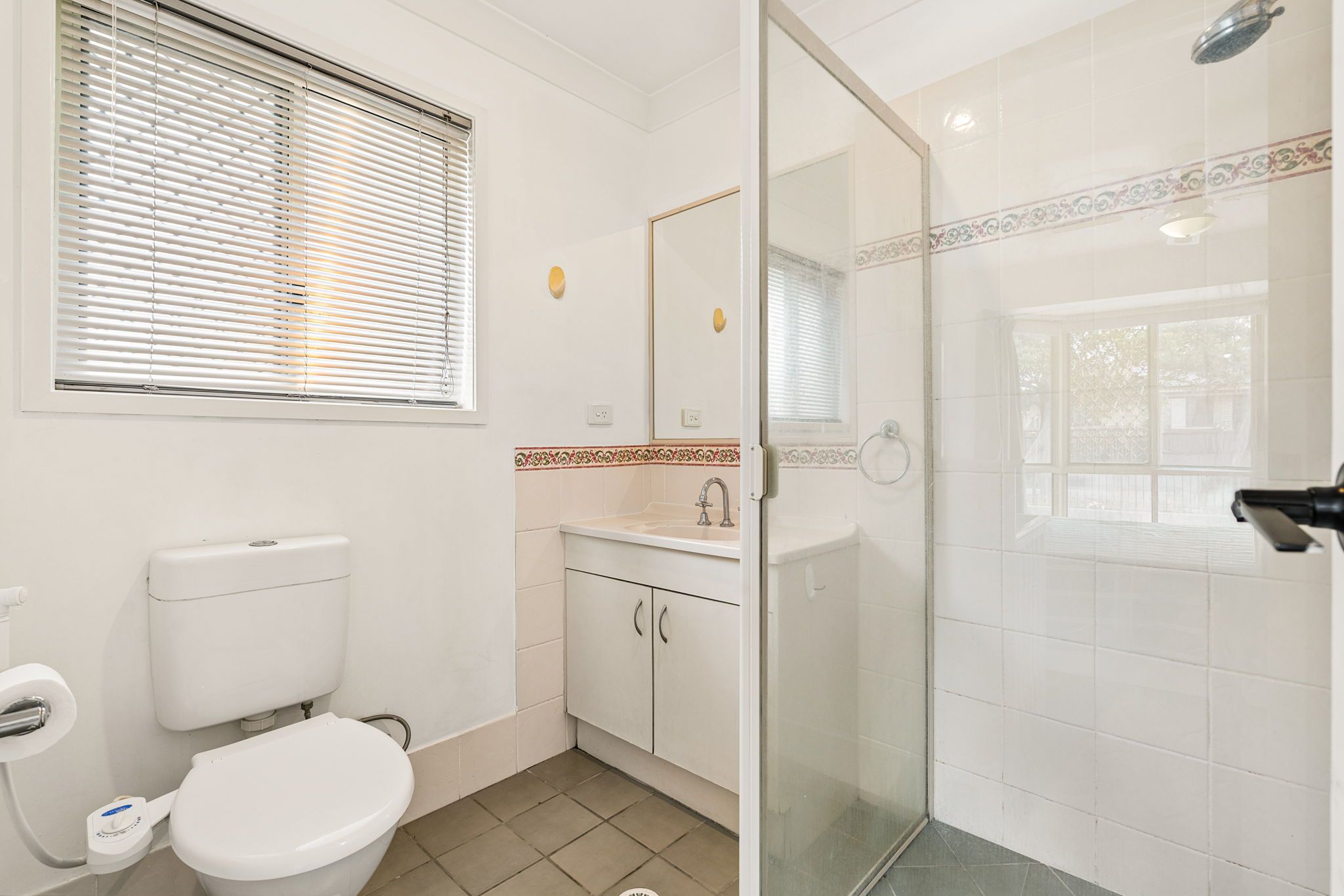 9 Ainslie Street — photo 11 of 22