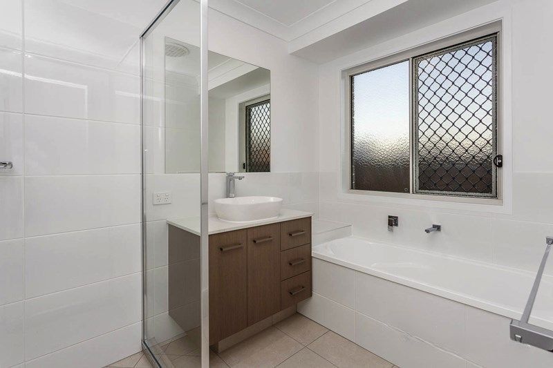 14 Acacia Place — photo 8 of 11