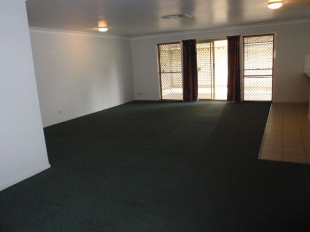 39 Crinum Crescent, Emerald, QLD 4720