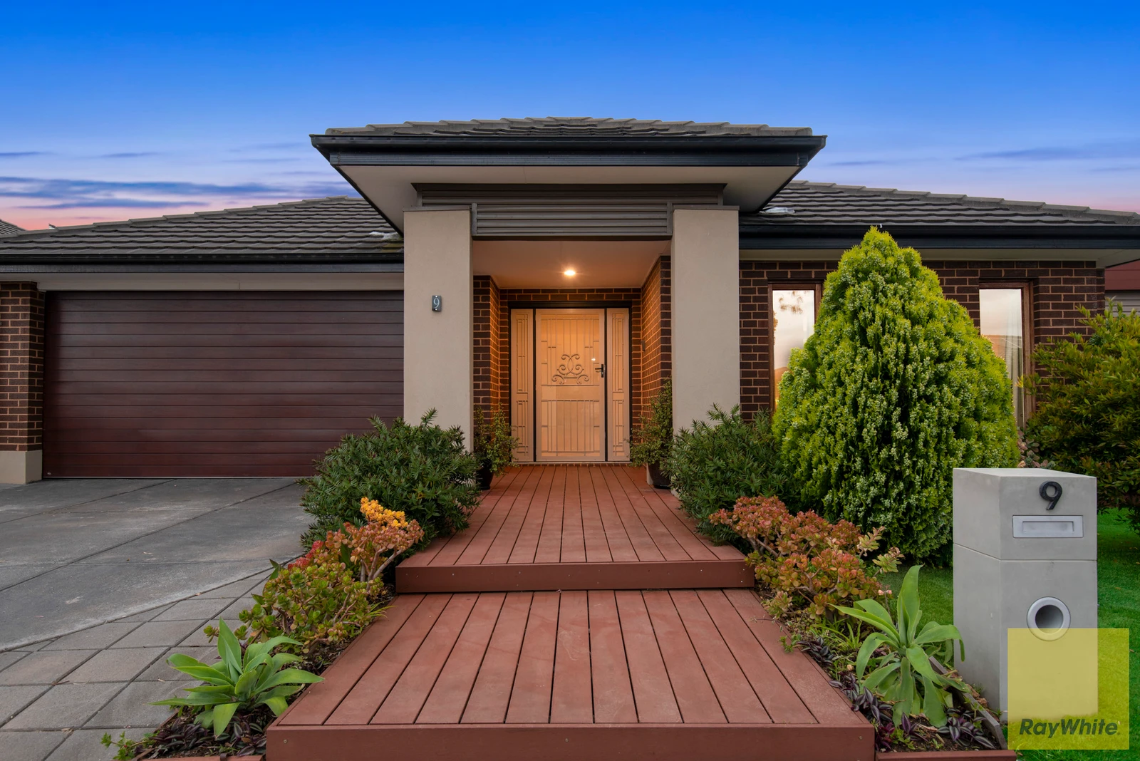 9 Pinoak Street, Point Cook, VIC 3030