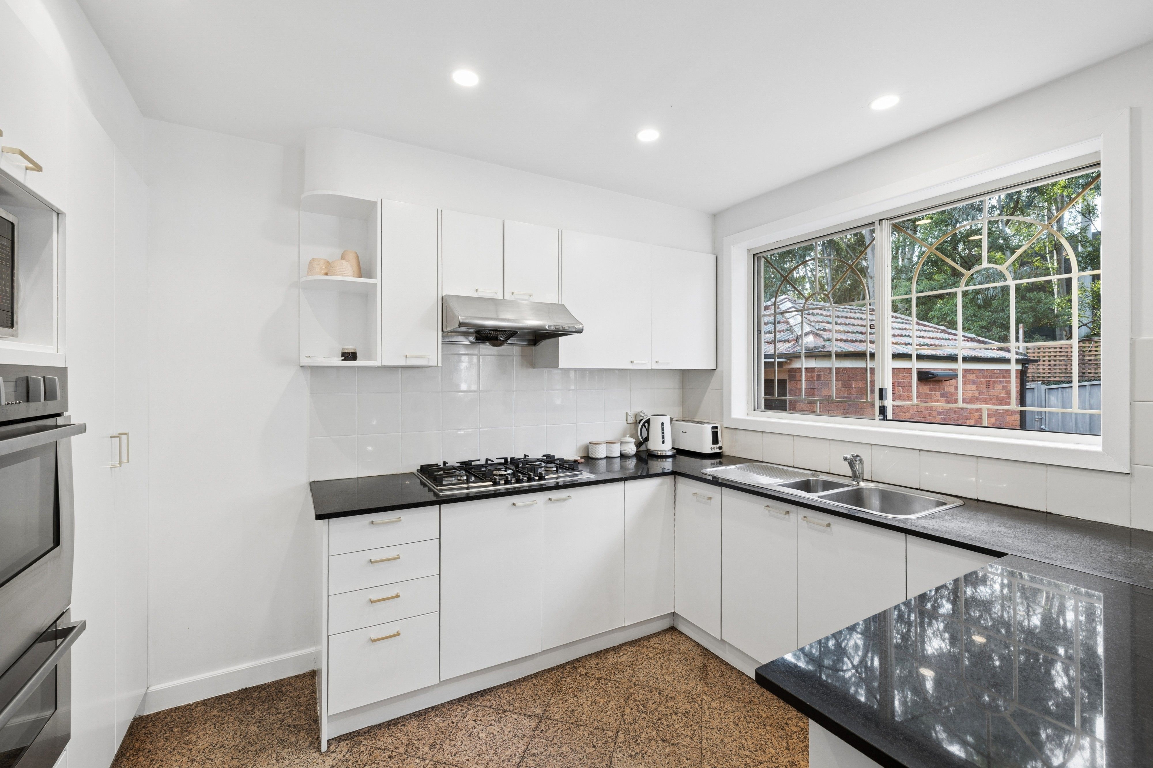 70 Parry Avenue — photo 4 of 21