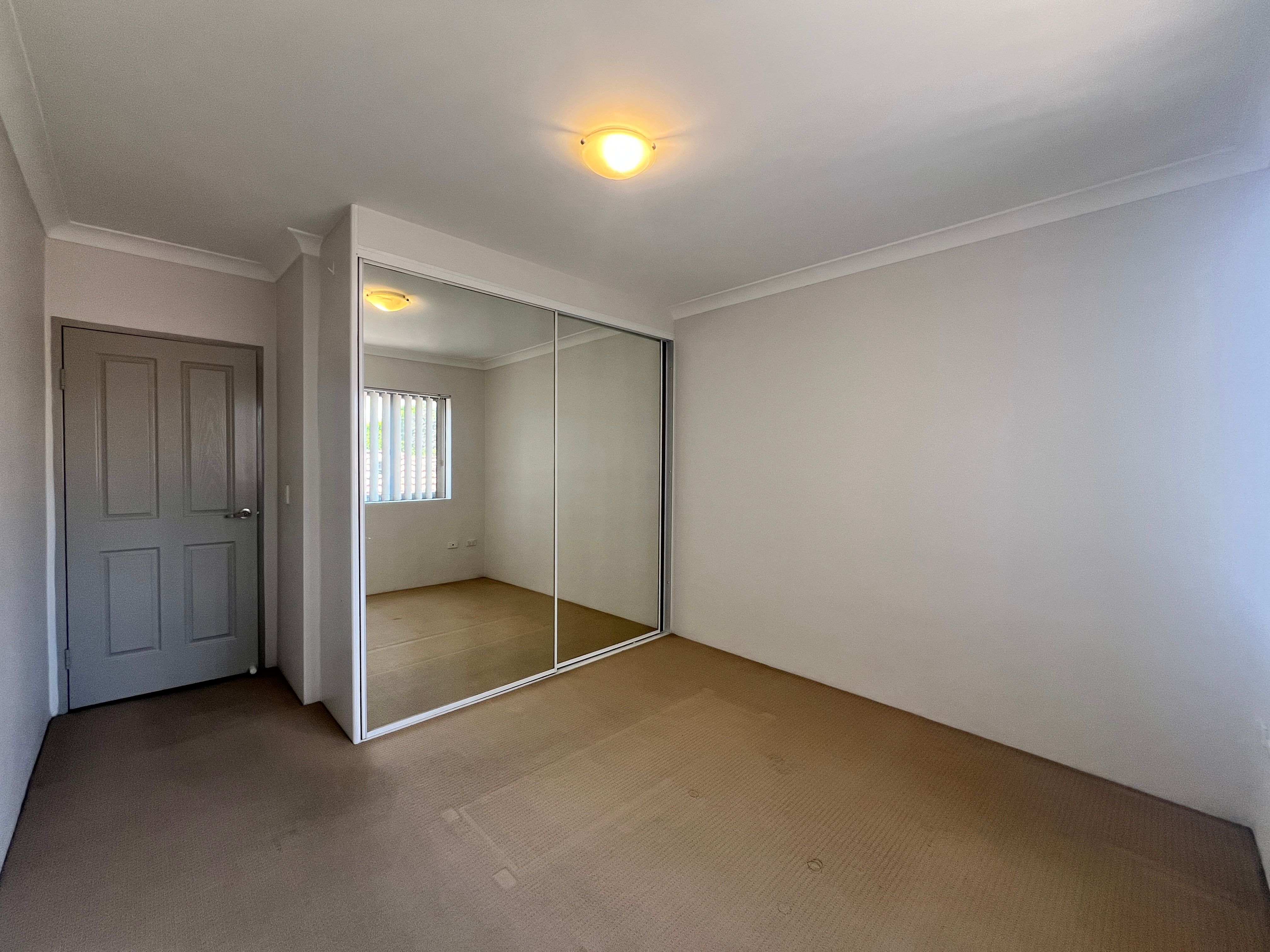 13/44-48 Cowper Street — photo 4 of 6