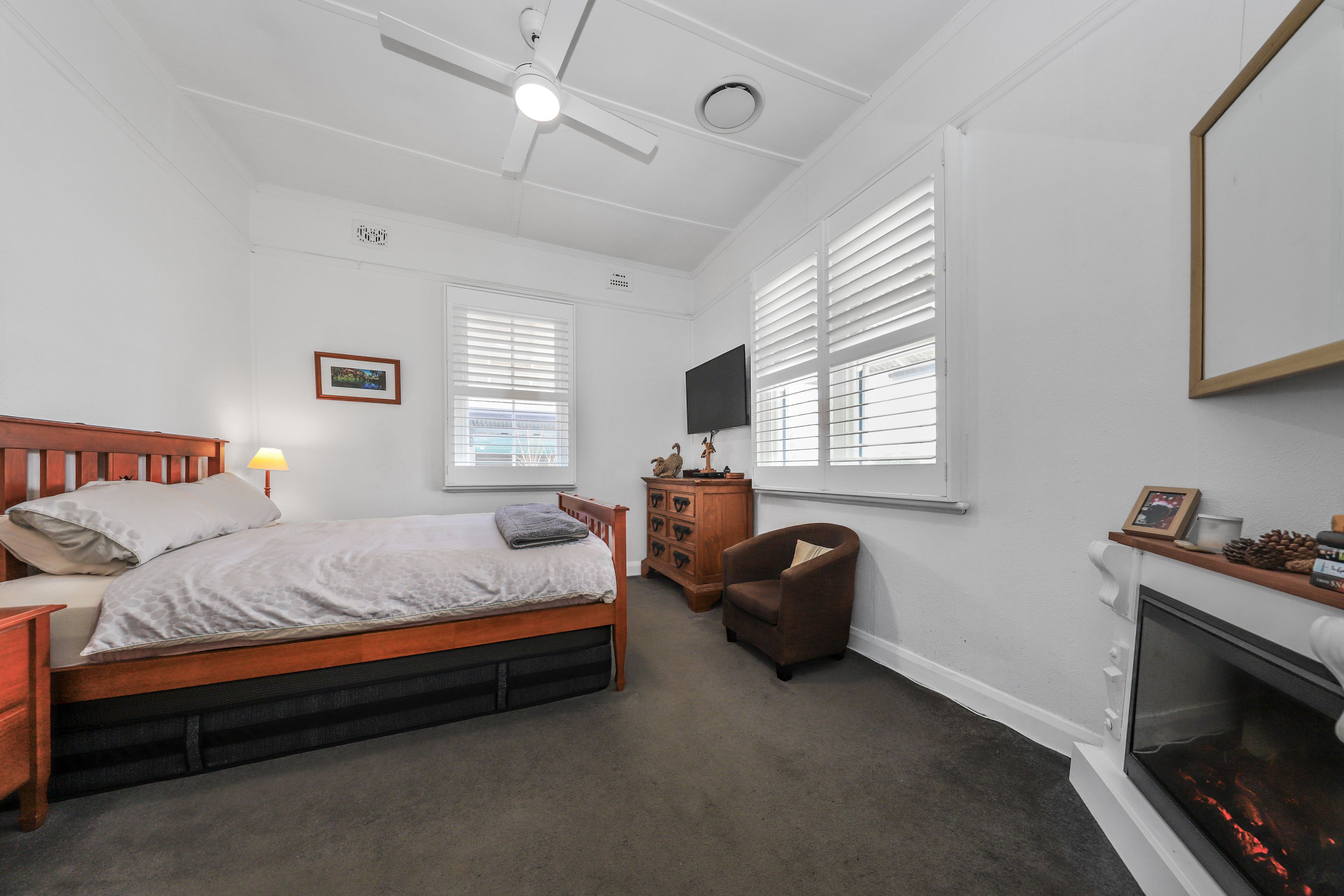 53 Lockhart Street — photo 9 of 19