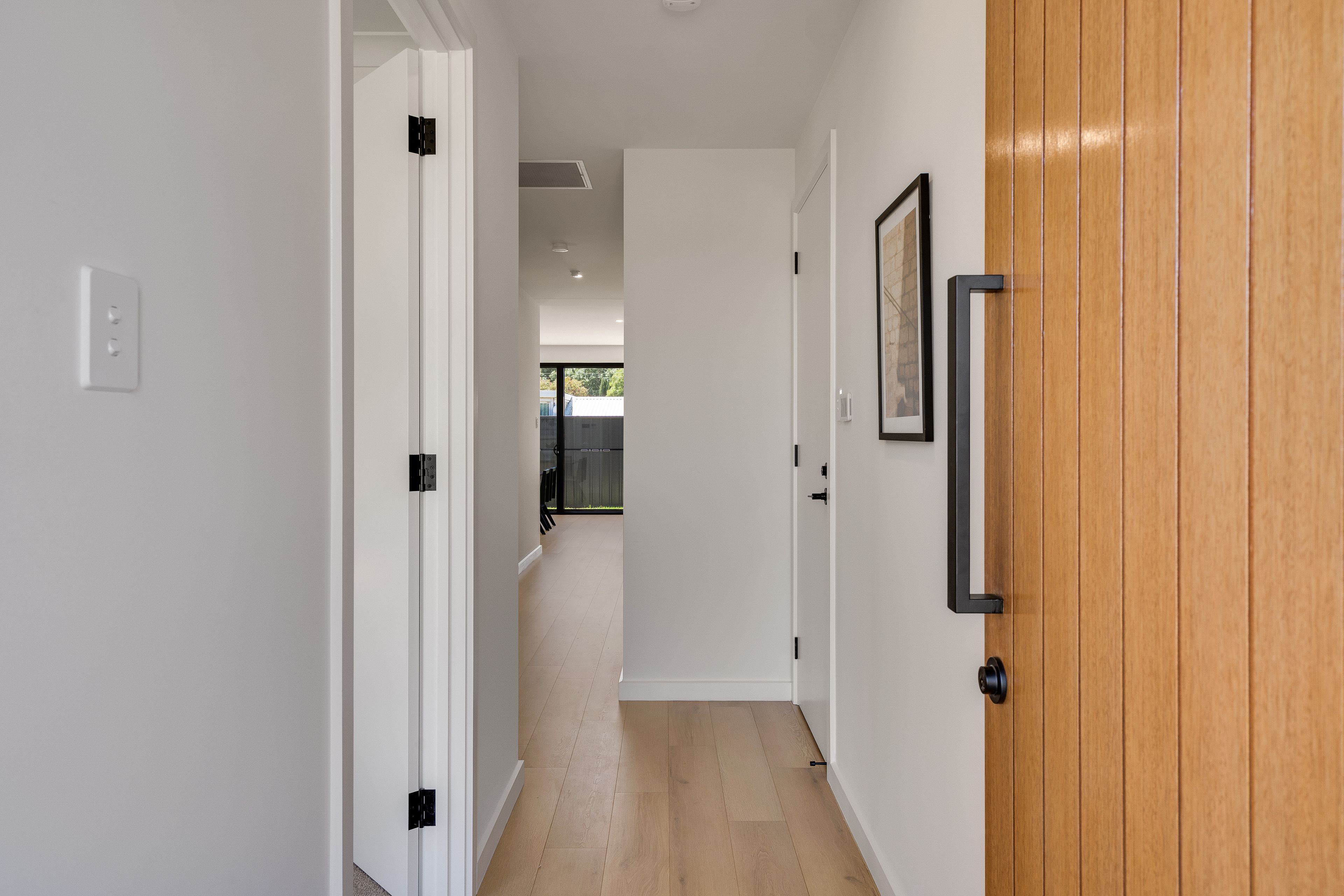 1B and 1C McNab Place — photo 8 of 17