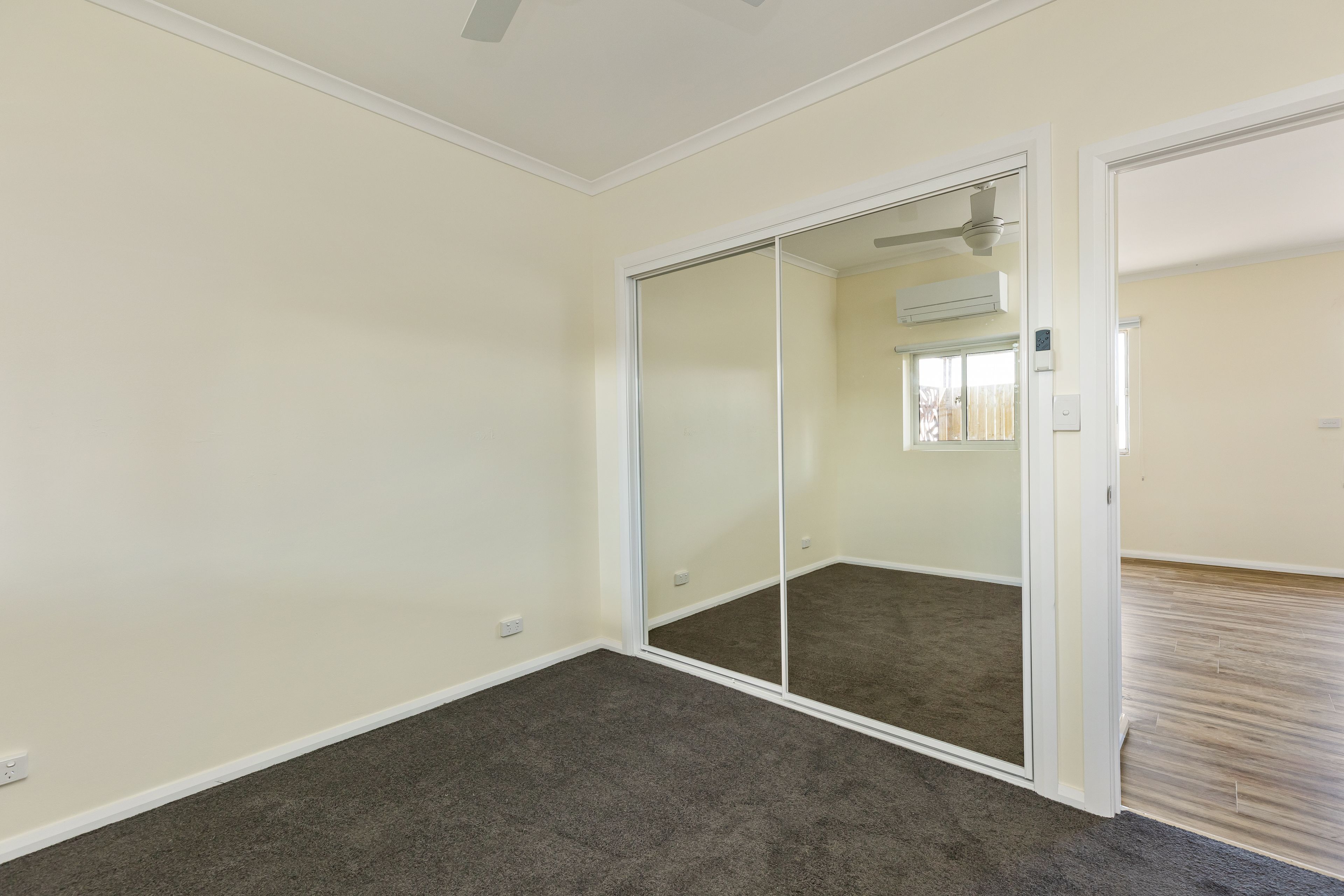 1/28 Baylis Street — photo 4 of 8