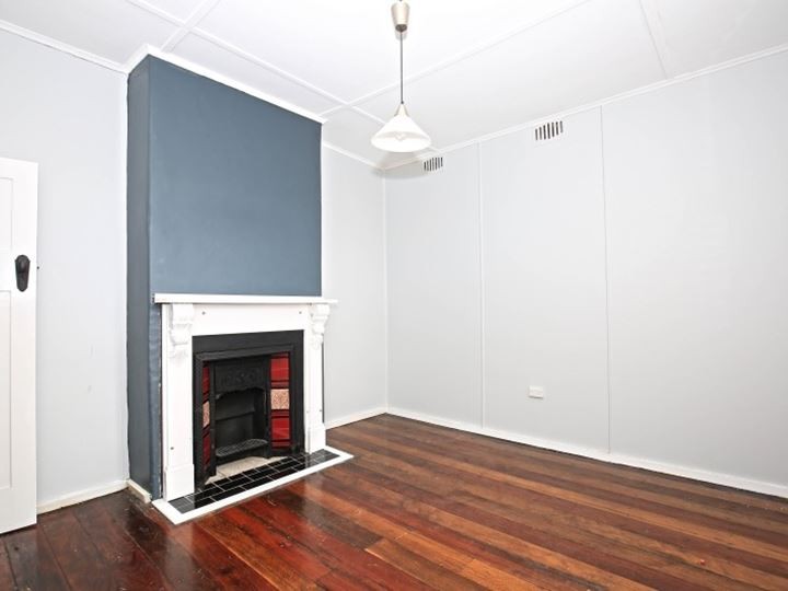 12 Bunberra Street, Bomaderry, NSW 2541