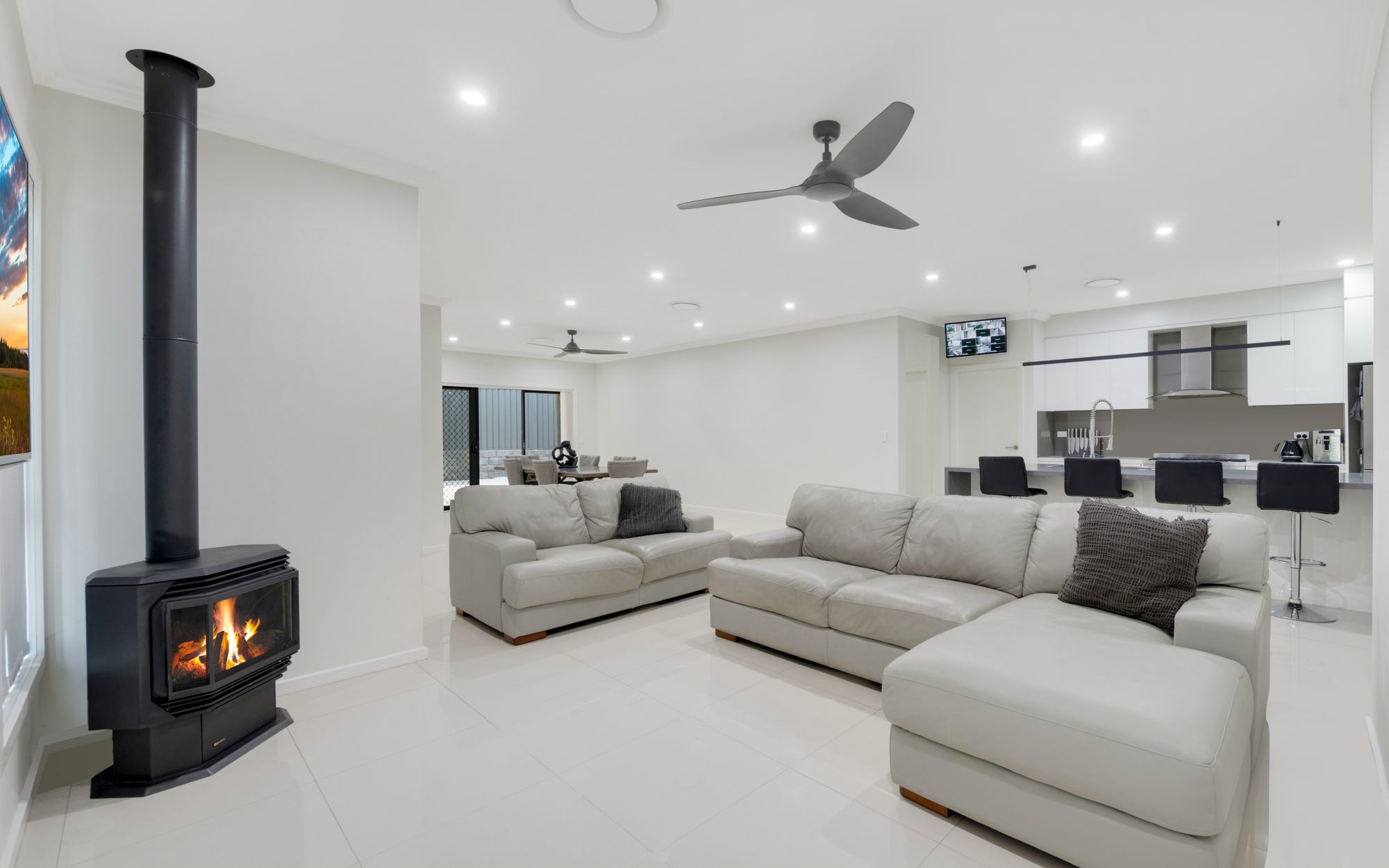 11 Oaklands Circuit, Gregory Hills, NSW 2557