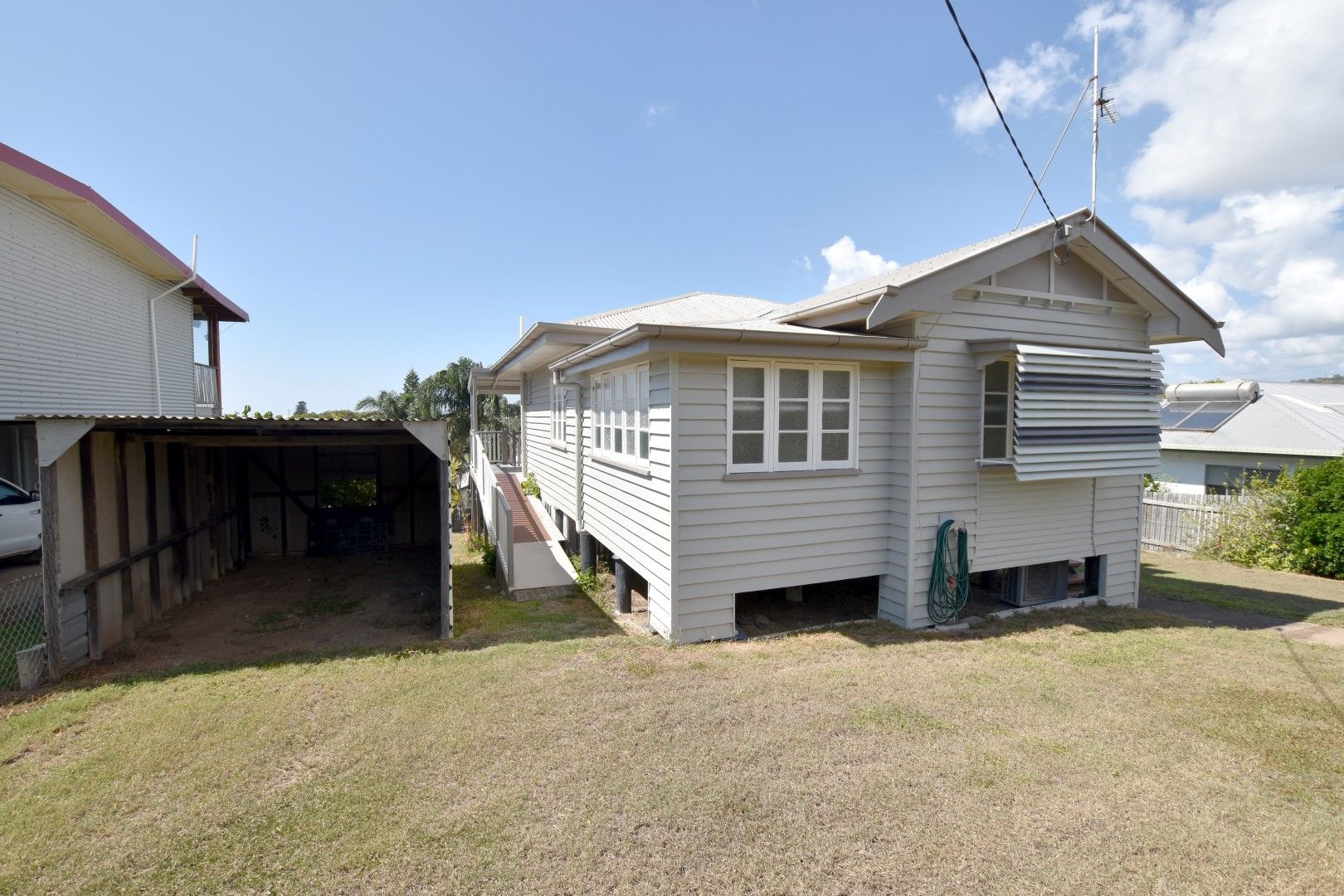 8 Bayne Street, West Gladstone, QLD 4680