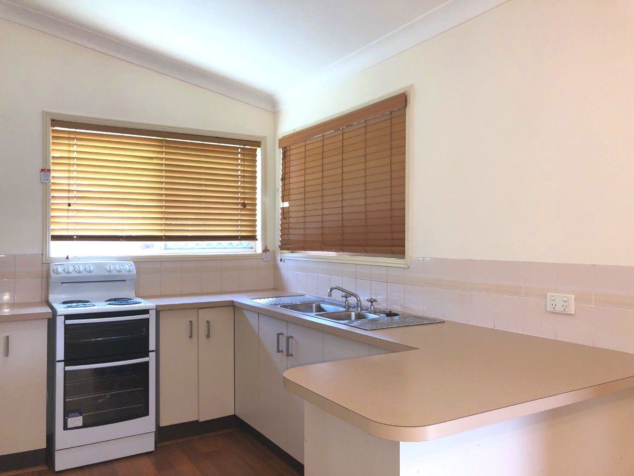 1 Tregana Circuit, Edens Landing, QLD 4207