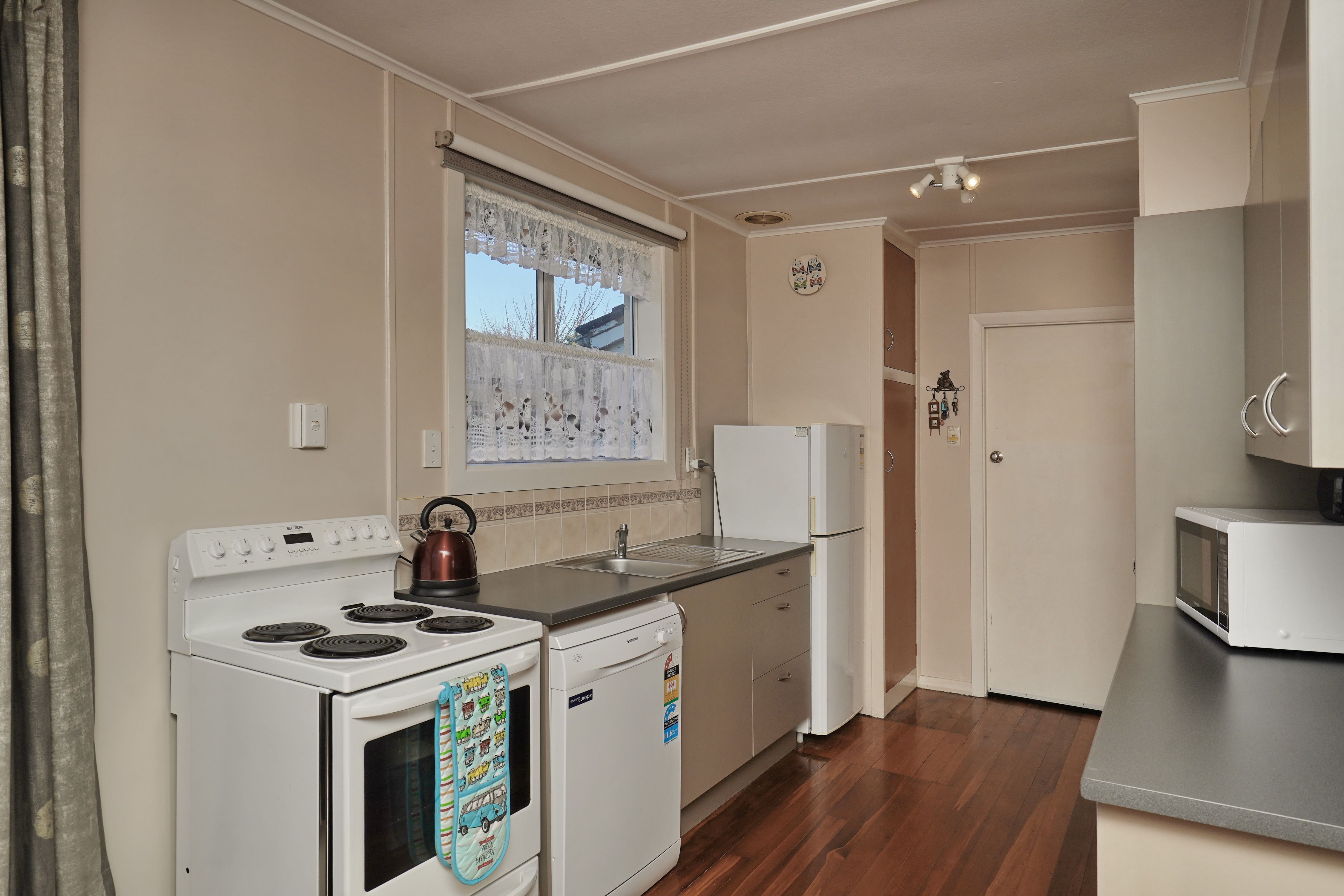 13 Avro Crescent, Hornby, Christchurch City