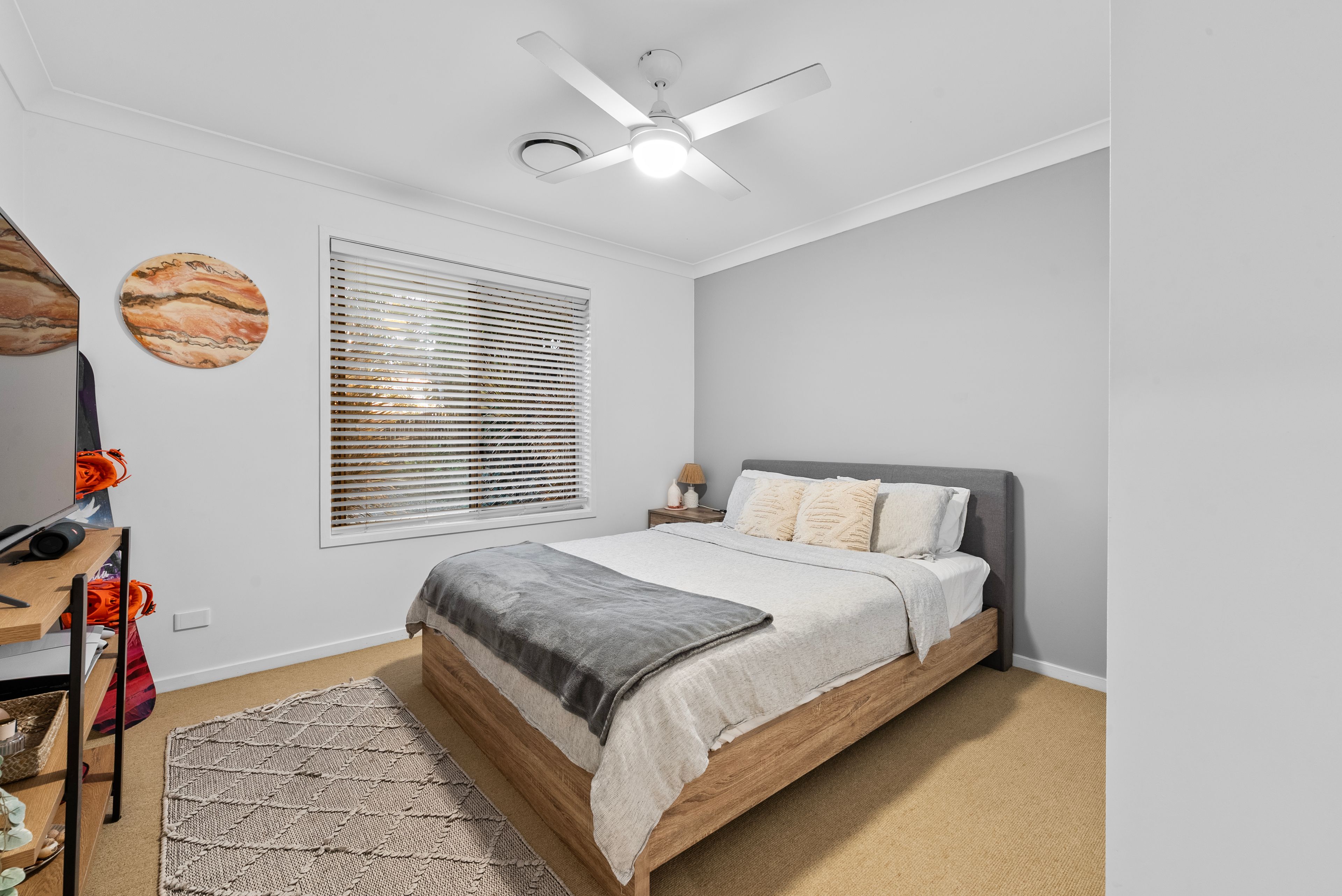 17 Tuggeranong Avenue — photo 11 of 27