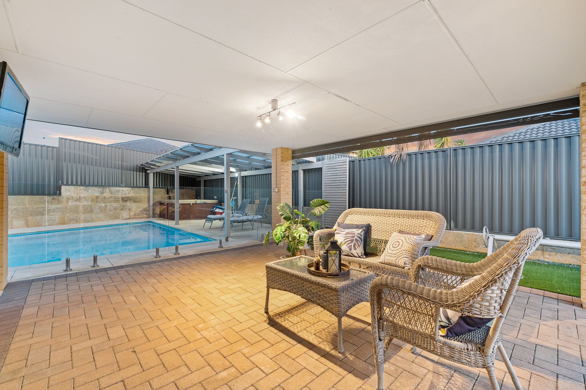 37 Bonnington Way — photo 3 of 30