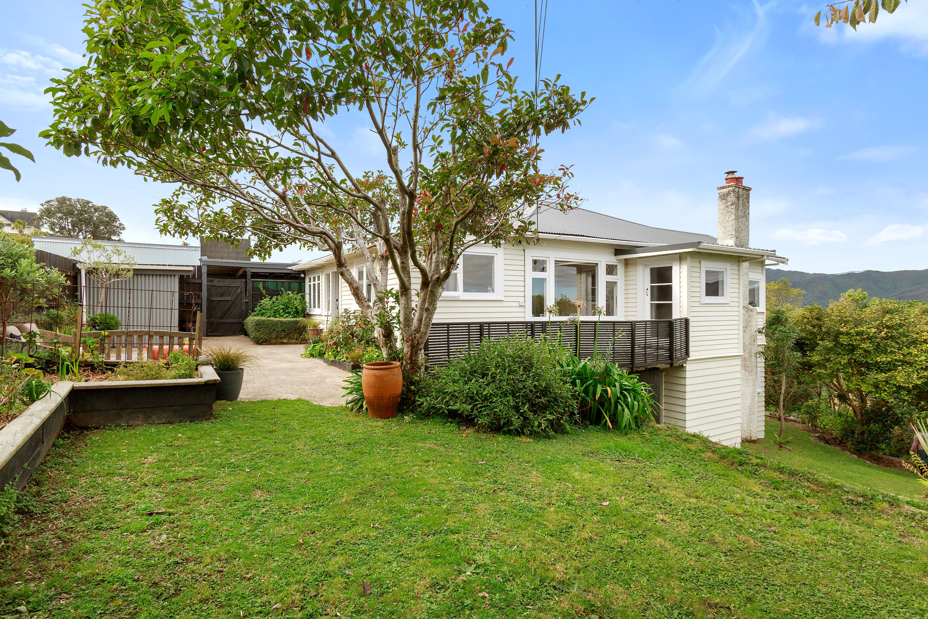 15 Onehuka Road, Tirohanga, Lower Hutt City