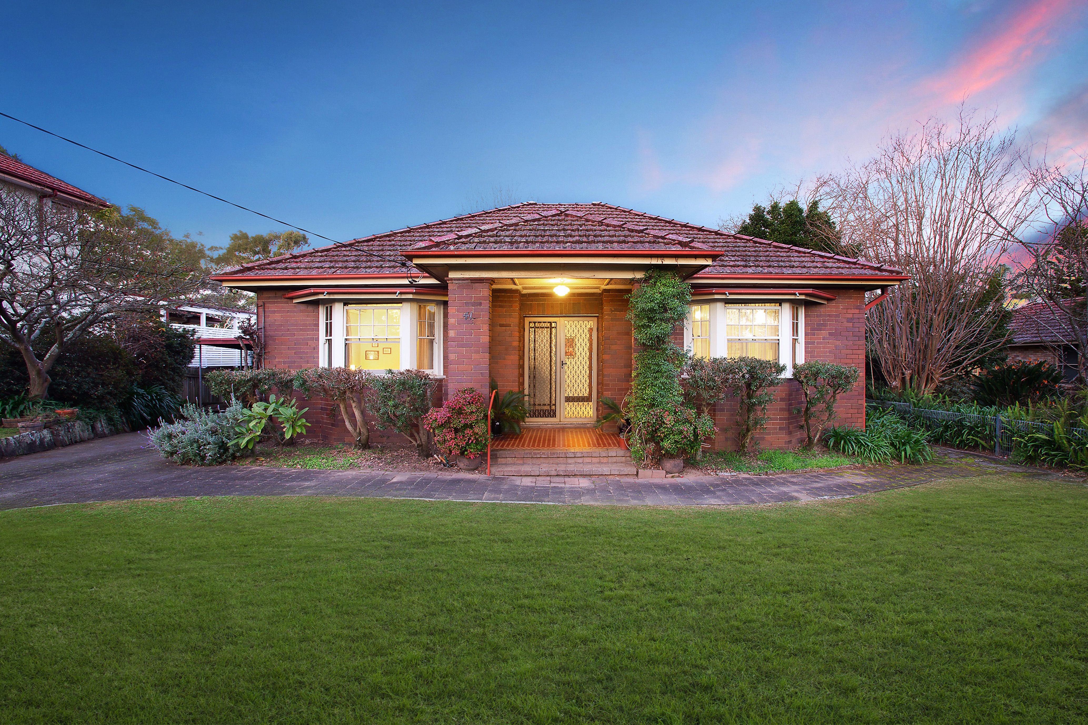 41 Mount Pleasant Avenue, Normanhurst NSW 2076