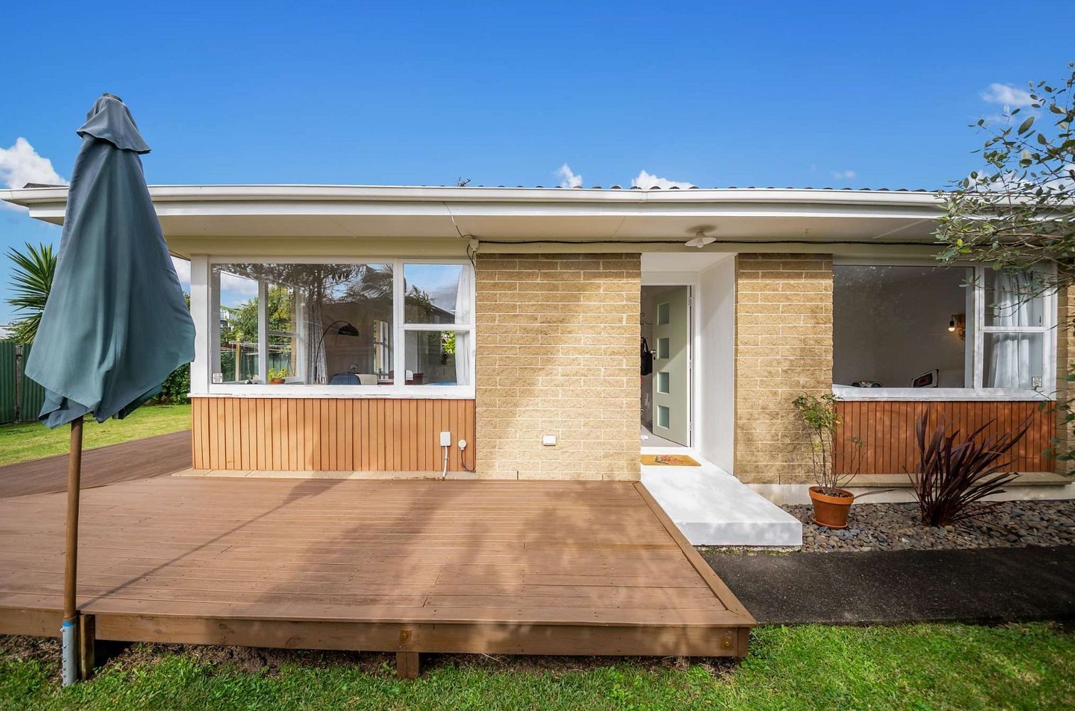 2/15 Lynette Place, Mangere, Manukau City