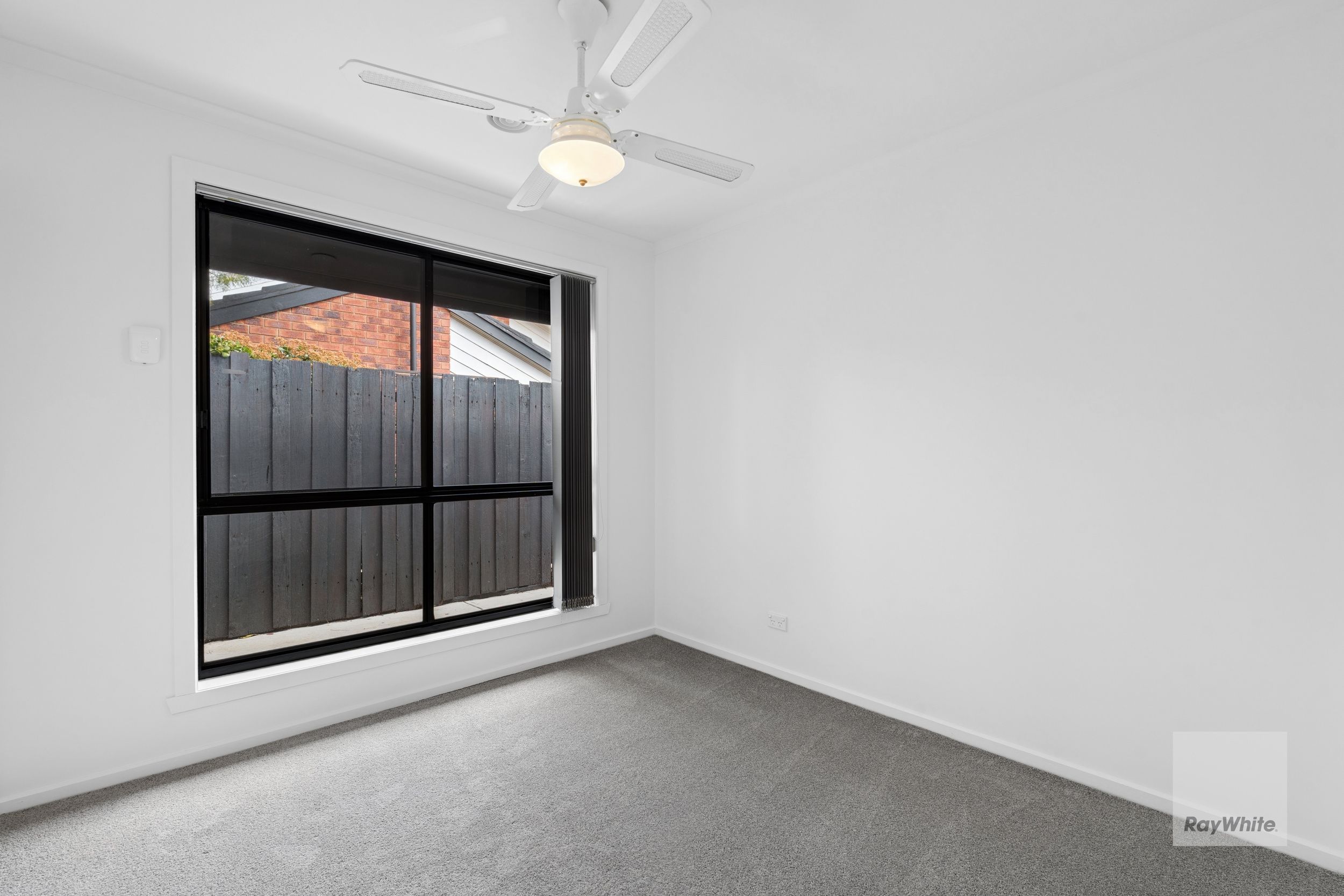 111B Honour Avenue — photo 11 of 19