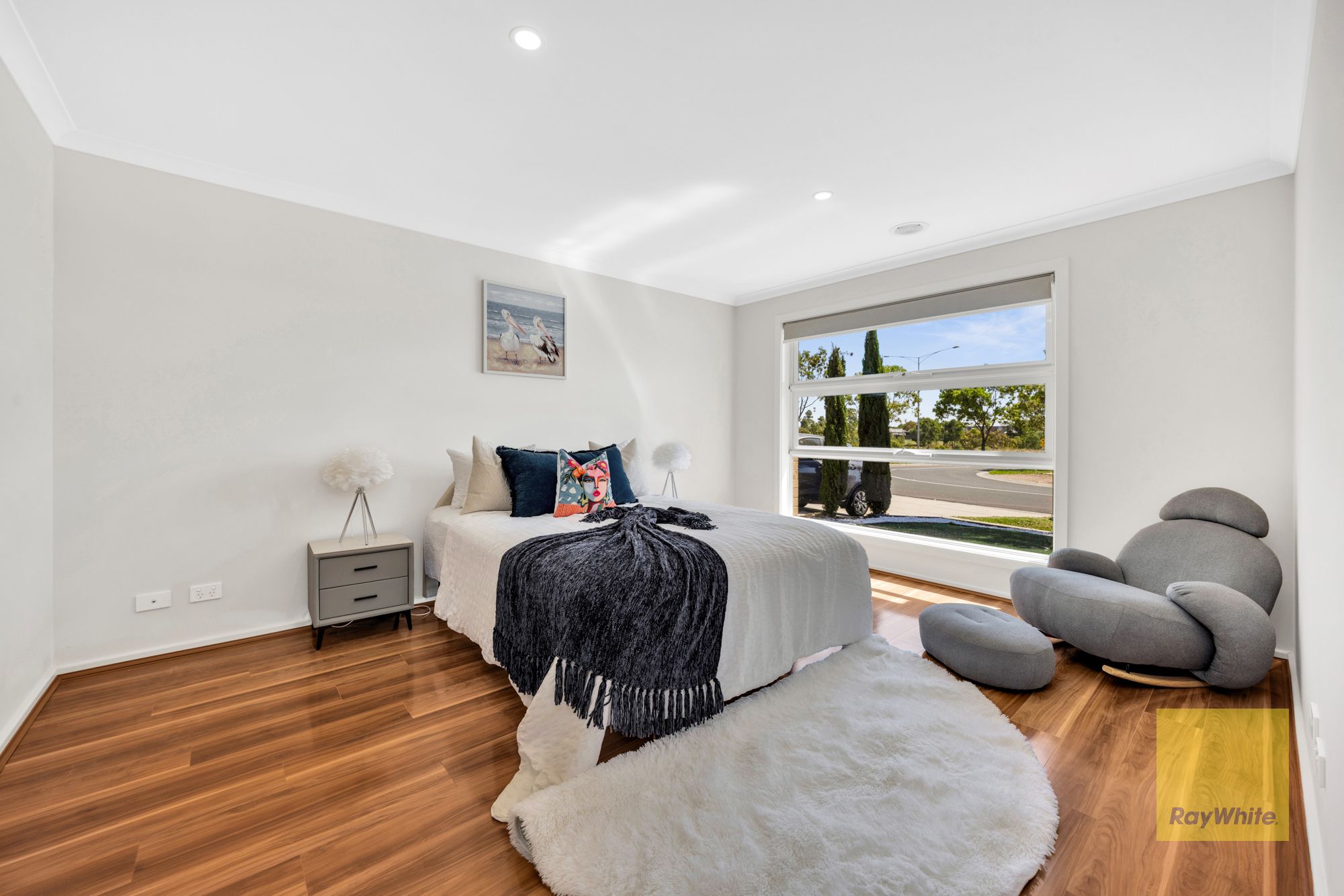 13 Edwin Close, MANOR LAKES, VIC 3024 - Sold House - Ray White Point Cook