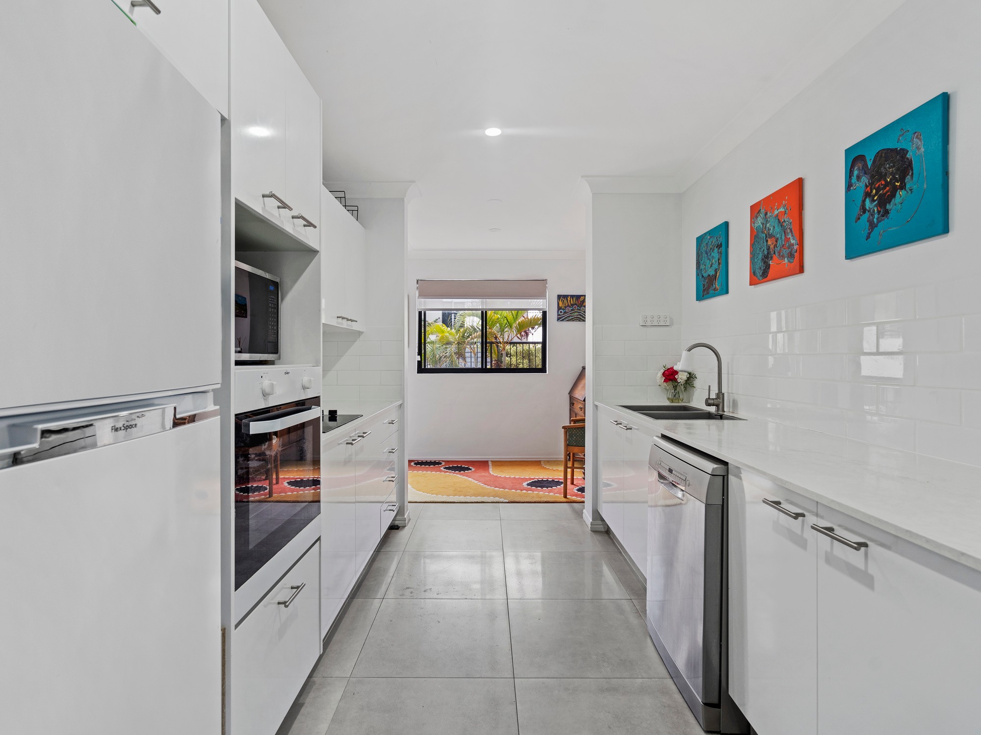 E27/1 Great hall Drive, Miami, QLD 4220