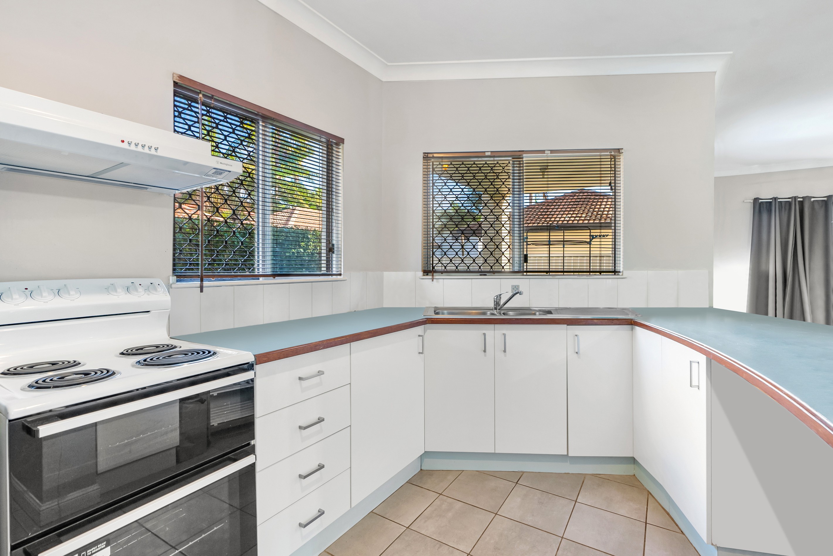 1/12 Grantala Street, Manoora, QLD 4870