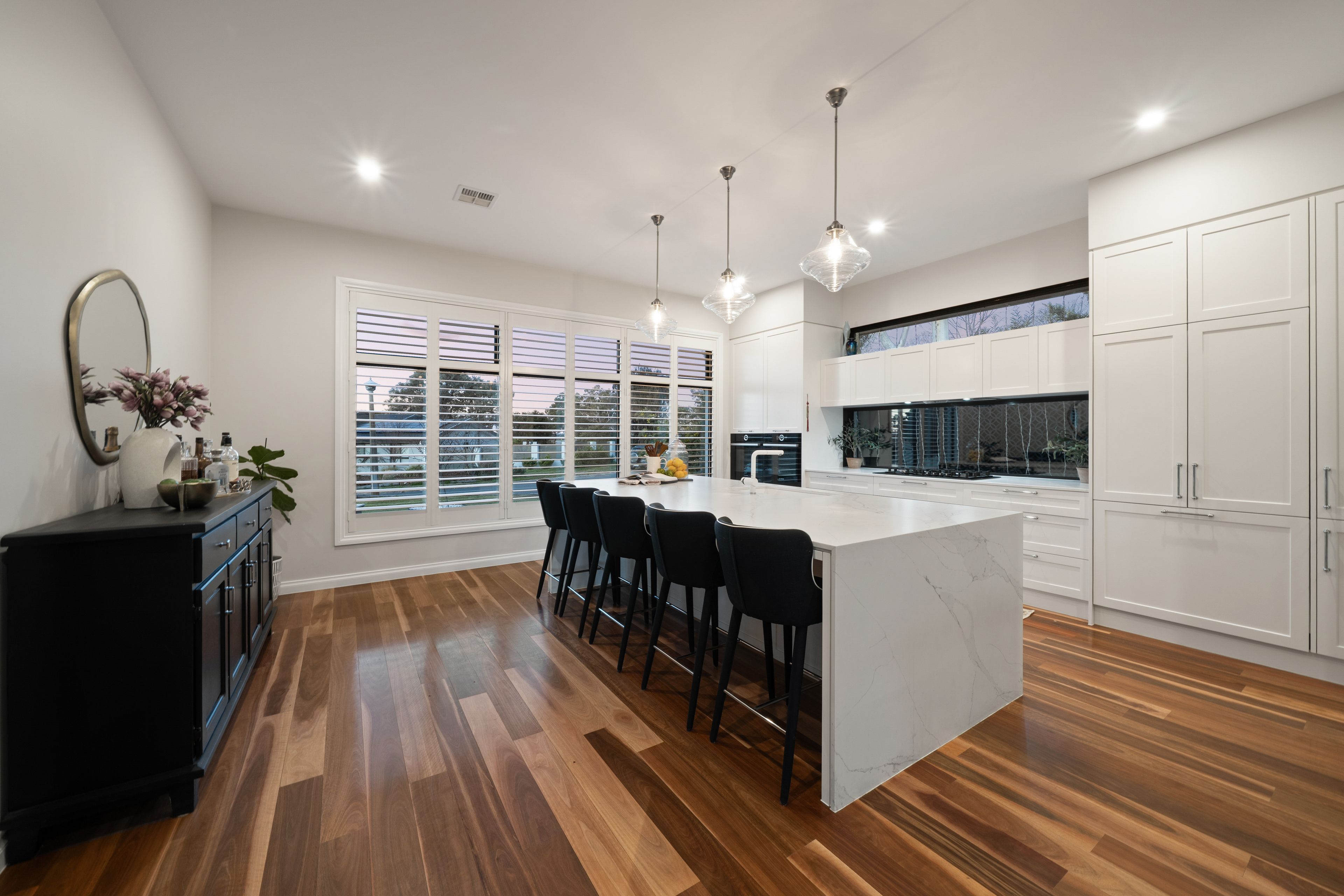 43 McLachlan Crescent — photo 6 of 30