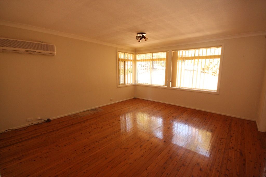26 Blackbutt Avenue, Bradbury, NSW 2560