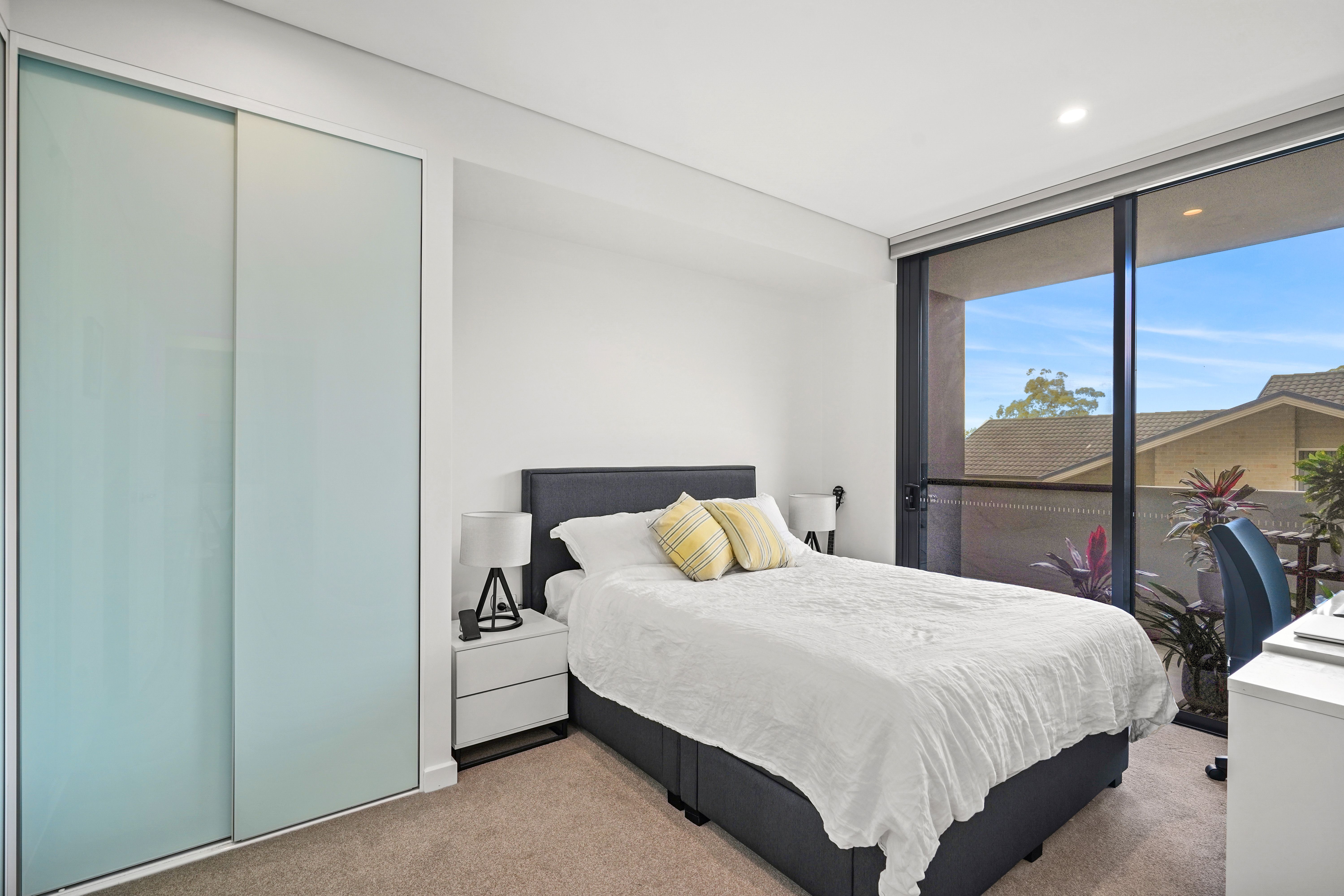 105/8 St George Street — photo 6 of 8