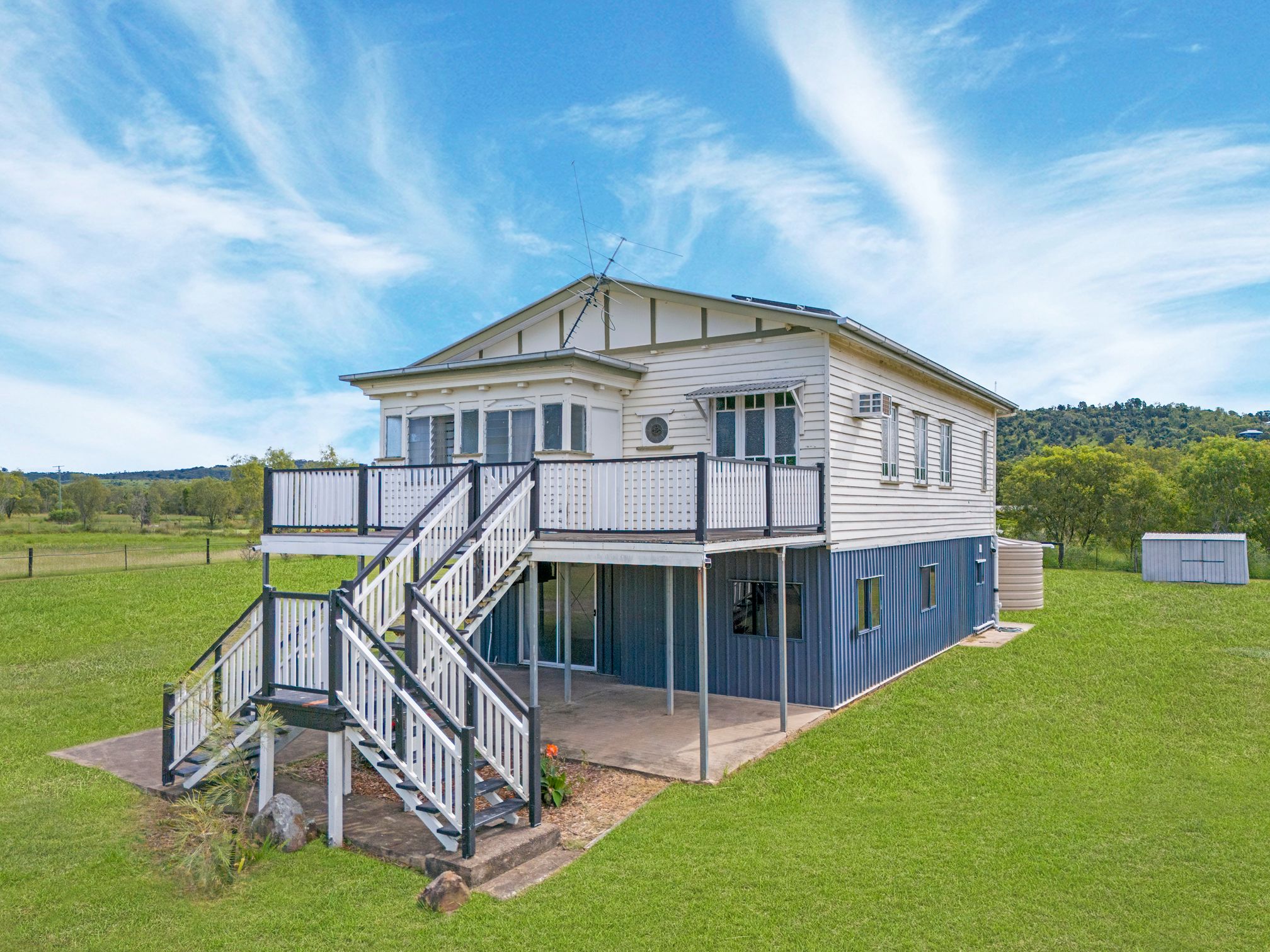 5 Leslee Court, Summerholm QLD 4341