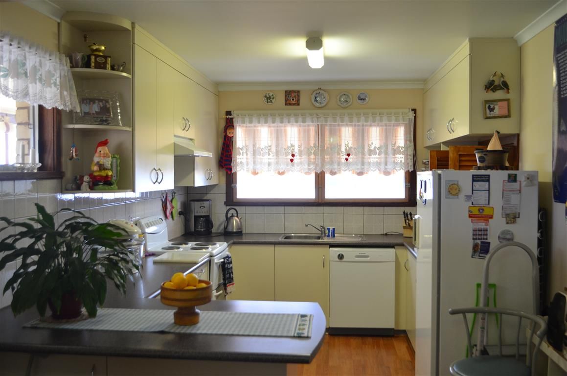 6 Mountain Avenue, Batlow, NSW 2730