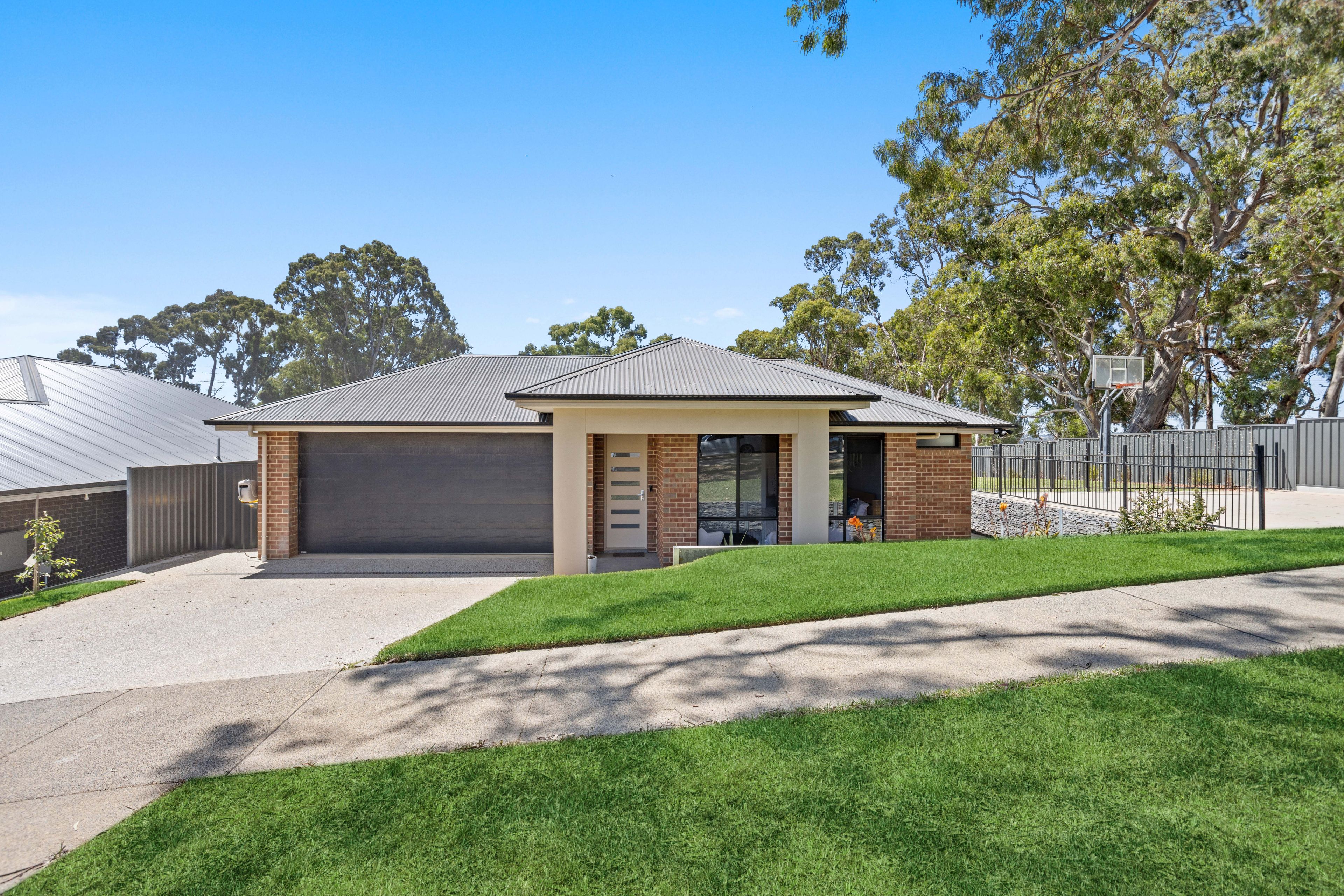 5 Myrtle Grove, Mount Barker, SA 5251 Sold House Ray White Mount