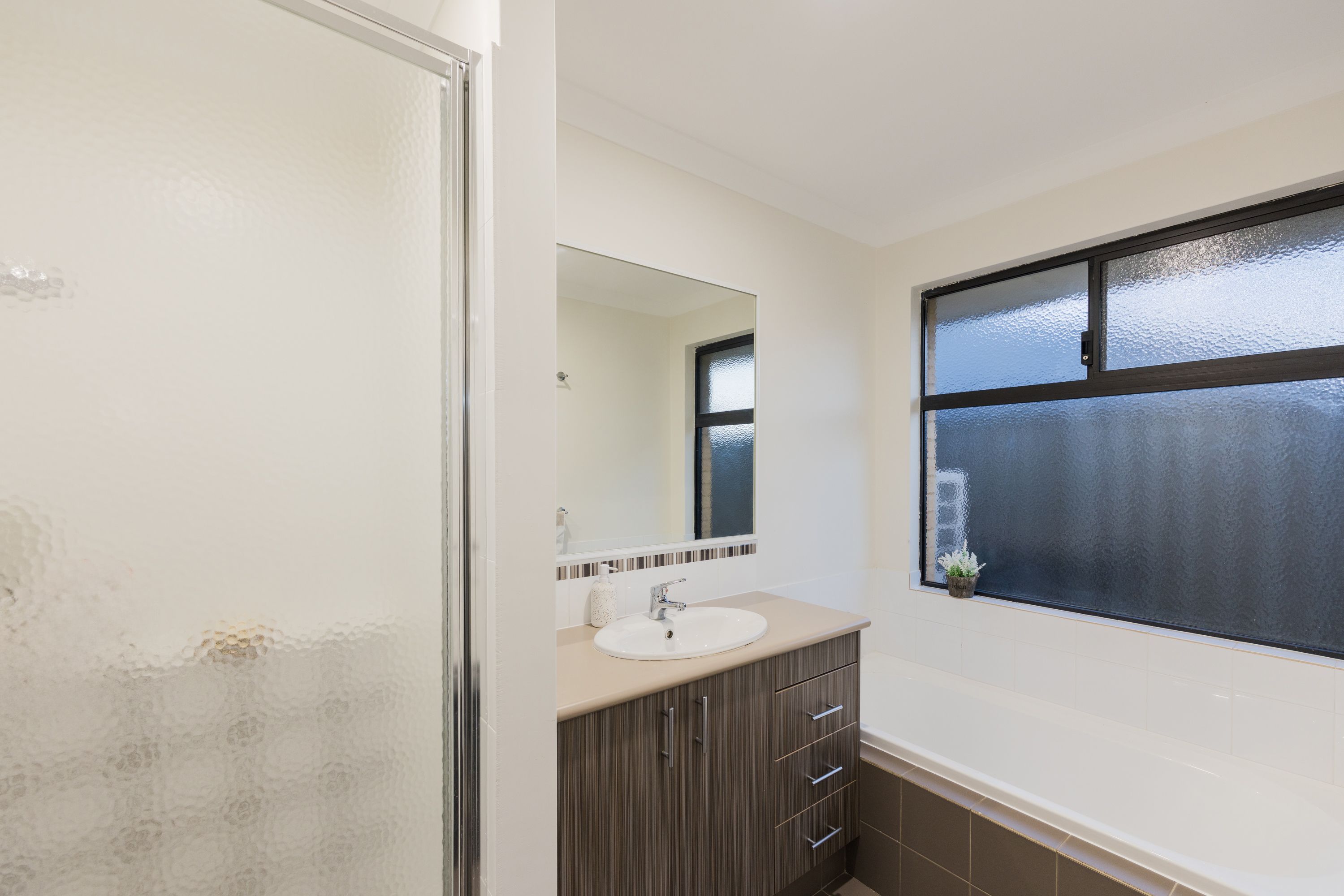 18 Hoffman Way — photo 20 of 26