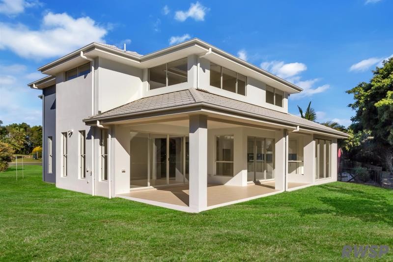 9122 Peter Senior Drive, Hope Island, QLD 4212