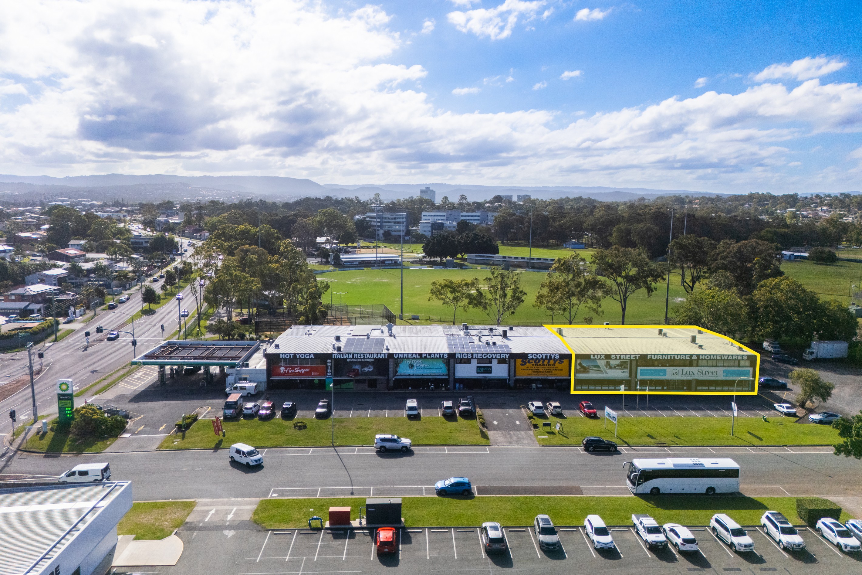 8 & 9/117 Ashmore Road, BUNDALL, QLD 4217