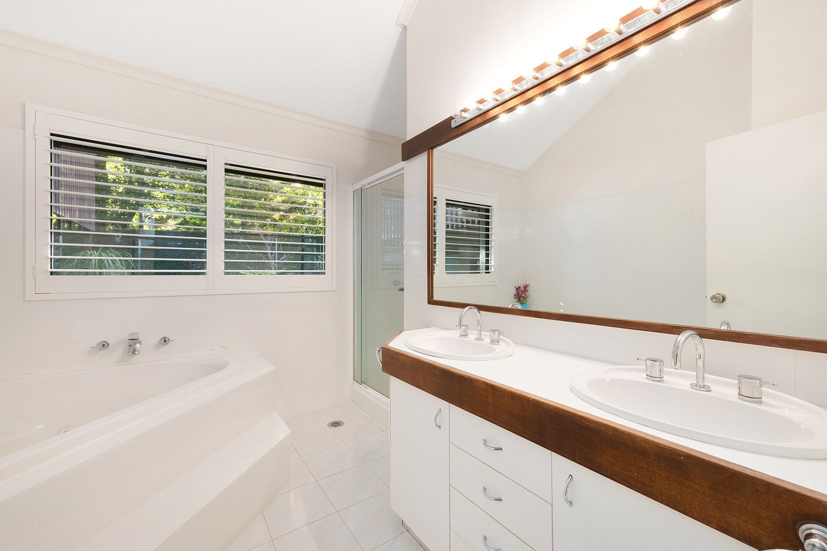 64 Miowera Road — photo 9 of 12