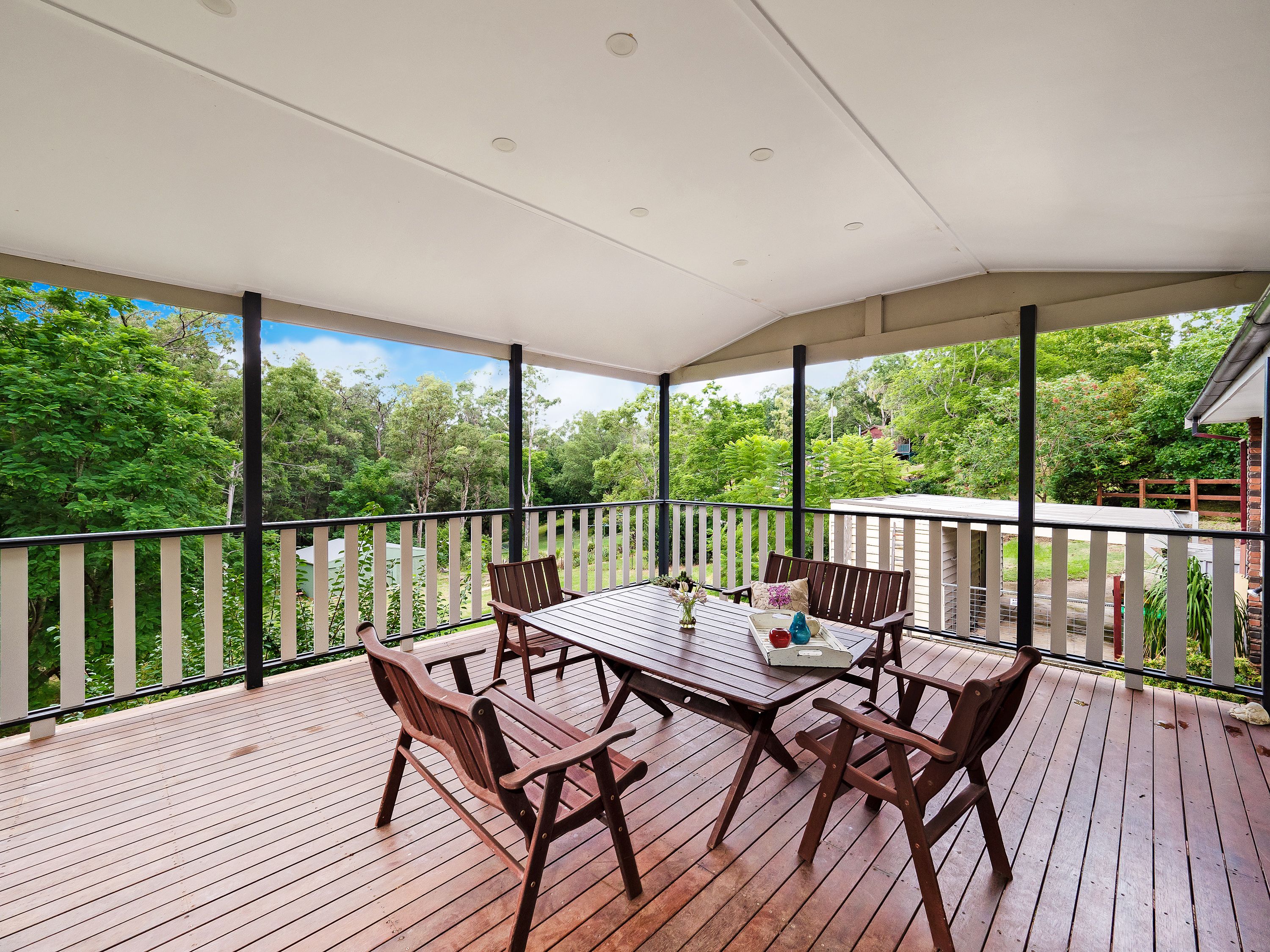 34 Robertson Street