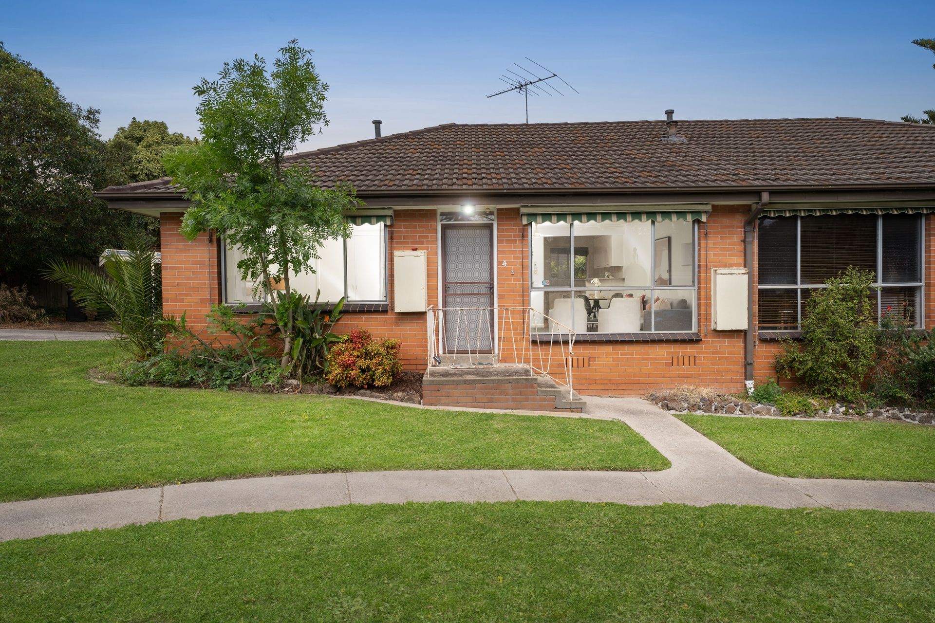 33 Grenfell Road, Mount Waverley VIC 3149