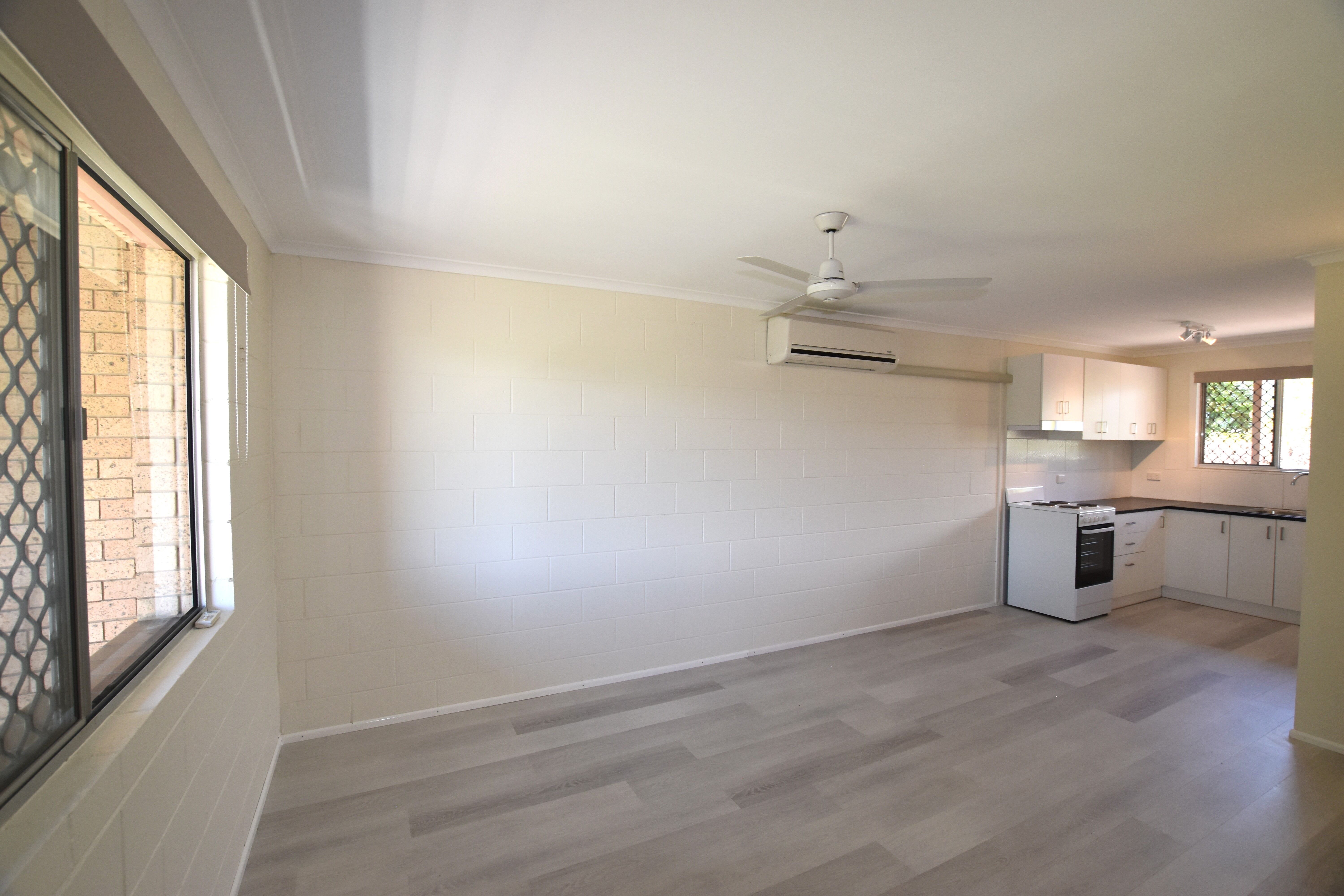 2/4 Wenitong Street, West Gladstone, QLD 4680